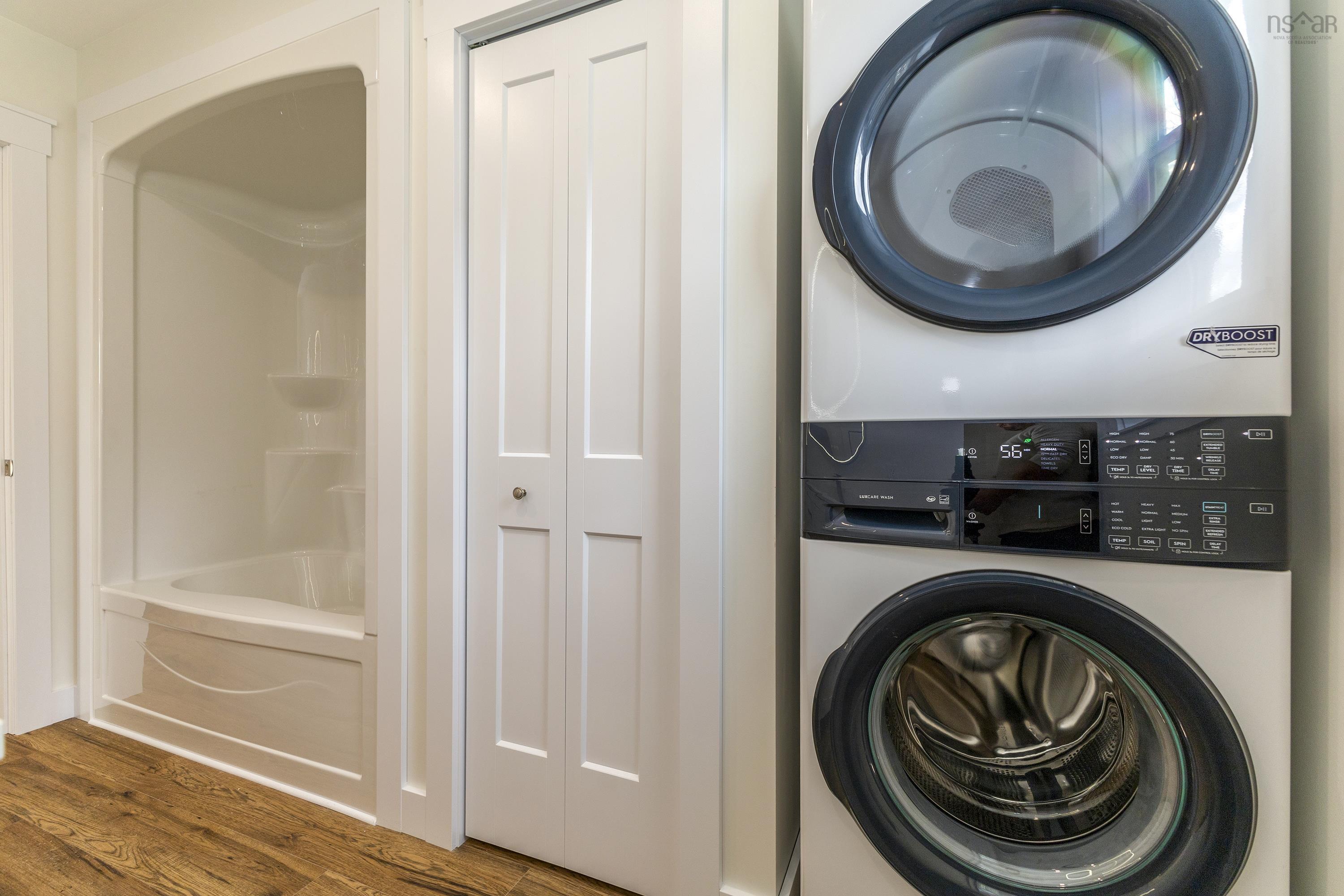 $290,000.00: 54 Oak Street, Pictou