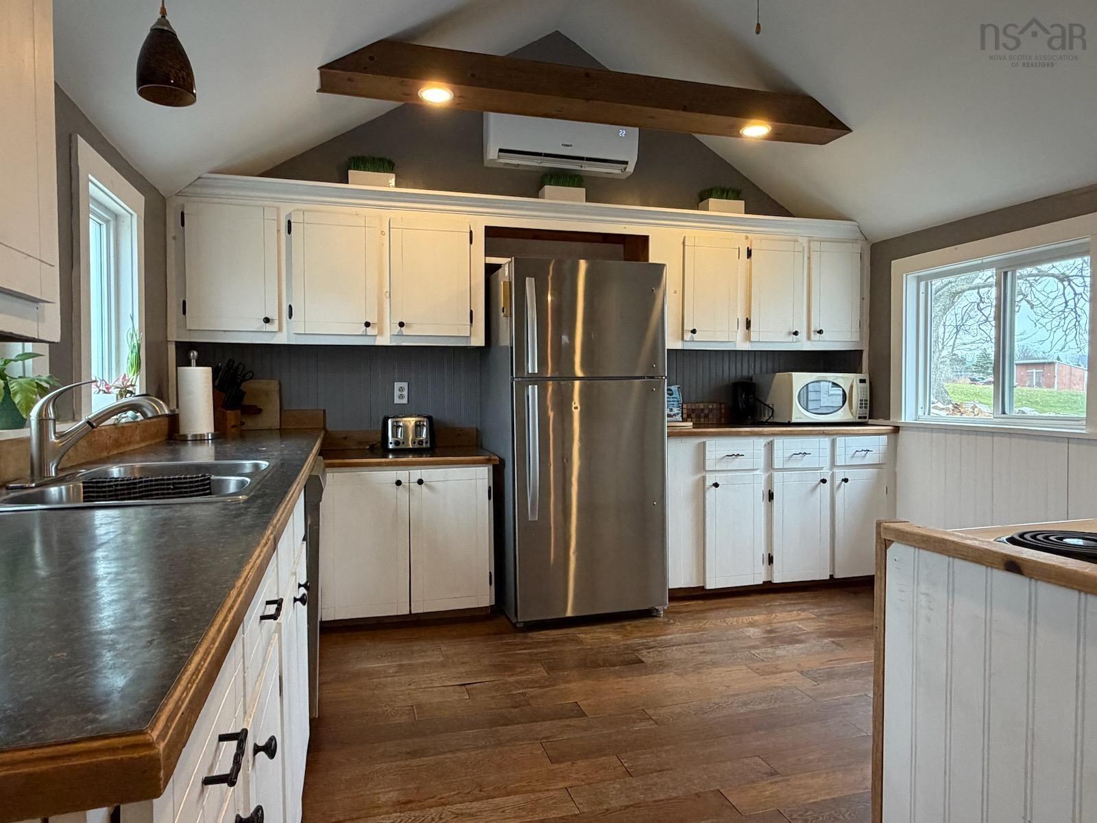 $299,900.00: 156 Main Shore Road, Milton Highlands