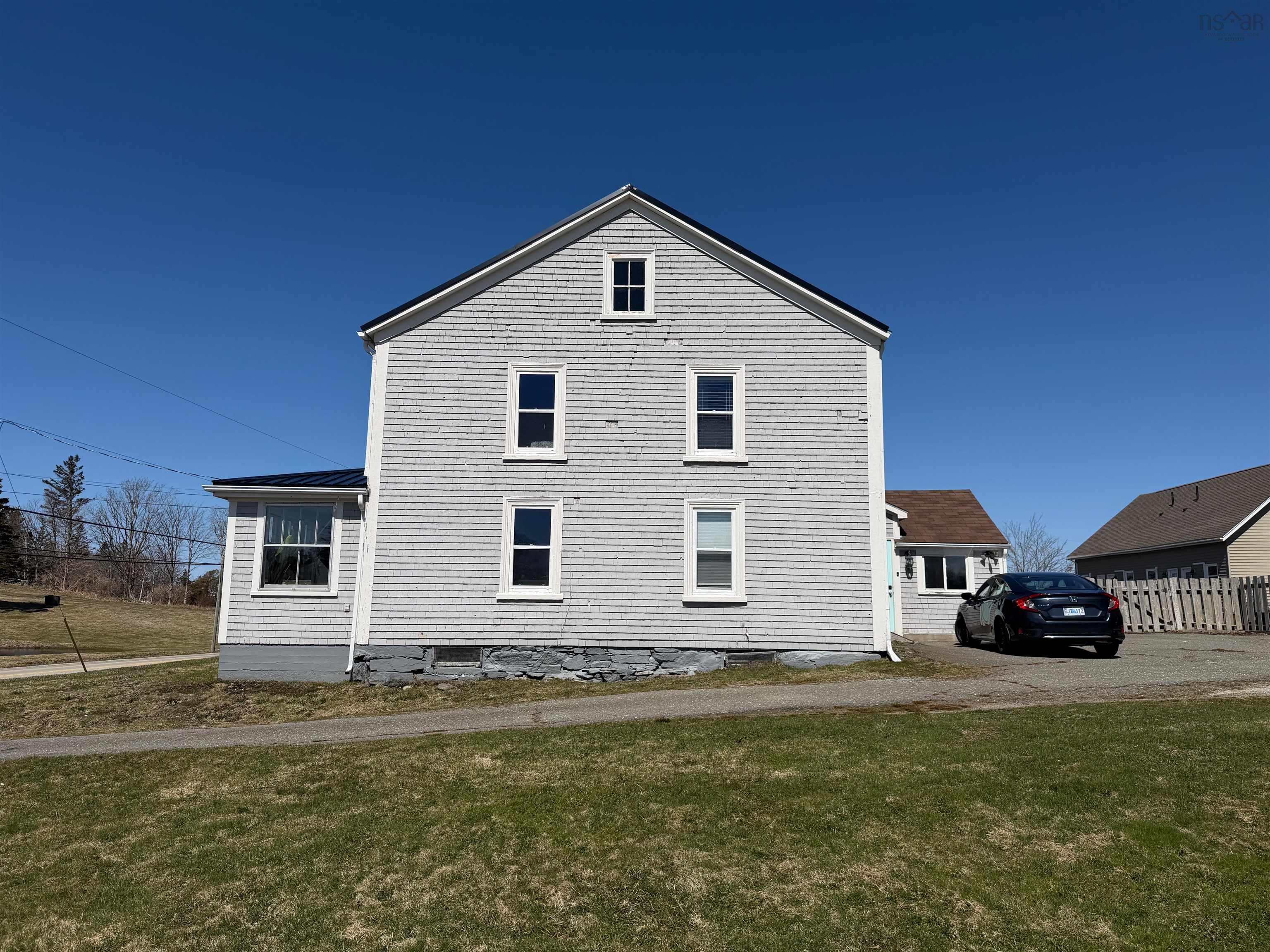 $299,900.00: 156 Main Shore Road, Milton Highlands
