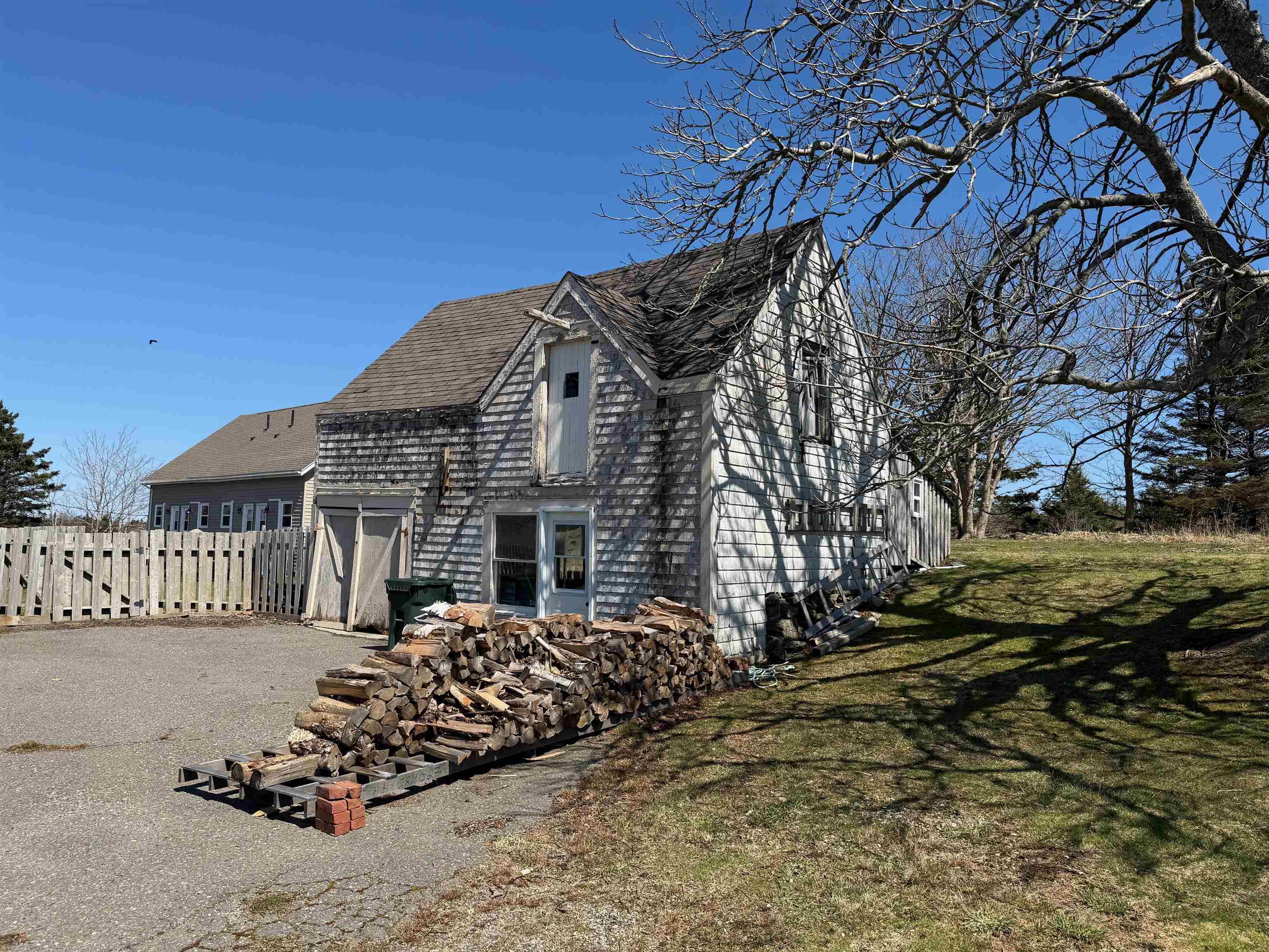 $299,900.00: 156 Main Shore Road, Milton Highlands