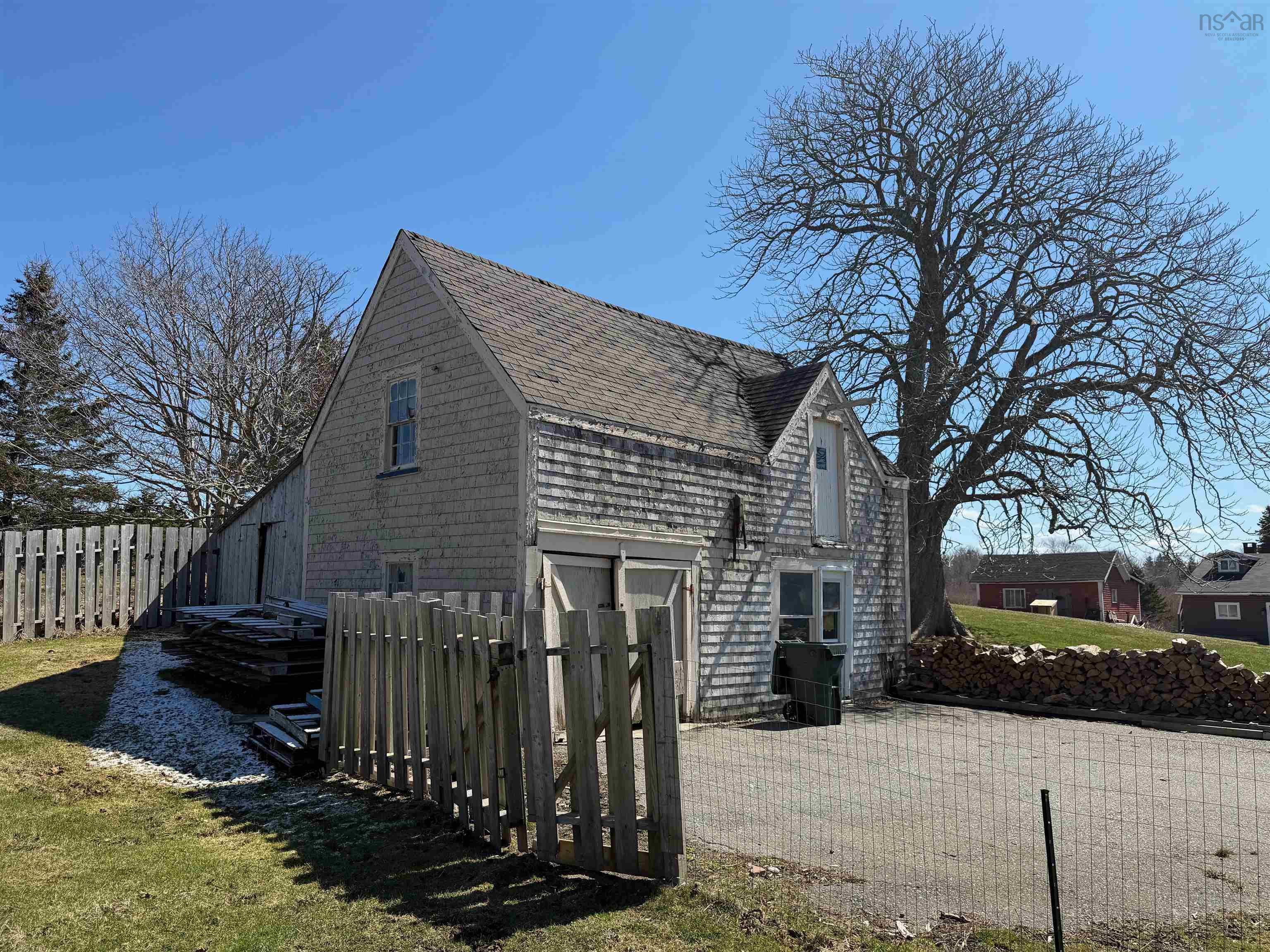 $299,900.00: 156 Main Shore Road, Milton Highlands