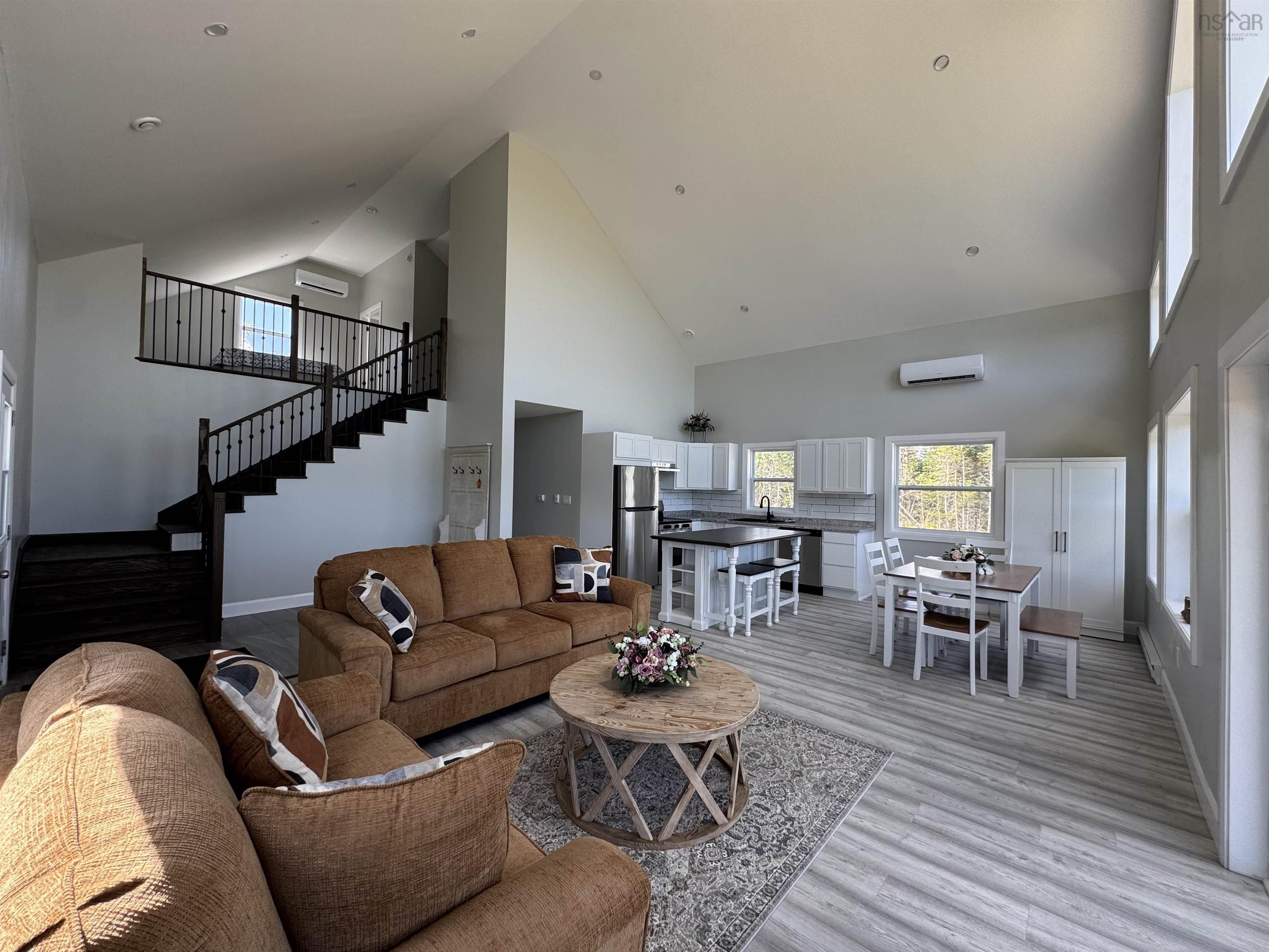 $359,900.00: 36 Brewer Drive, Mira Gut