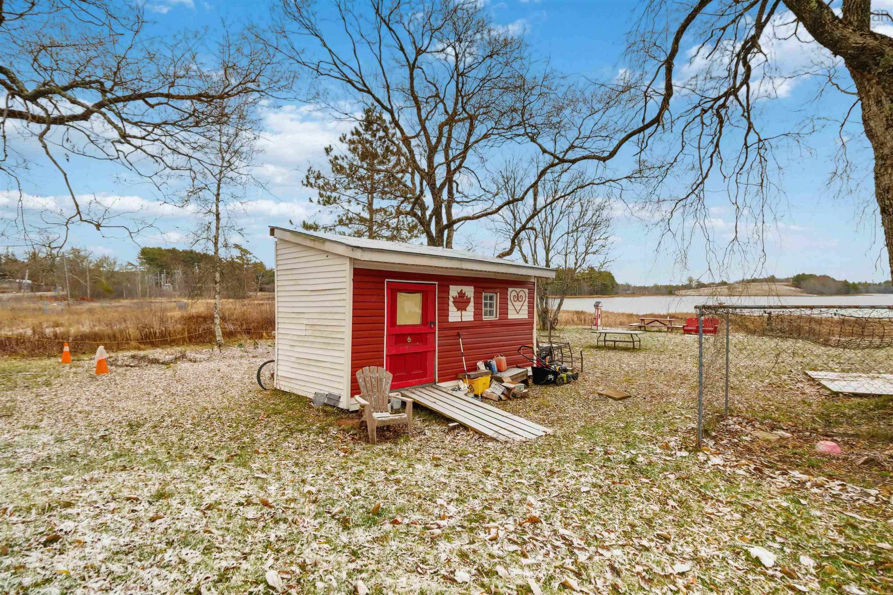 $244,850.00: 9773 Highway 8, Caledonia