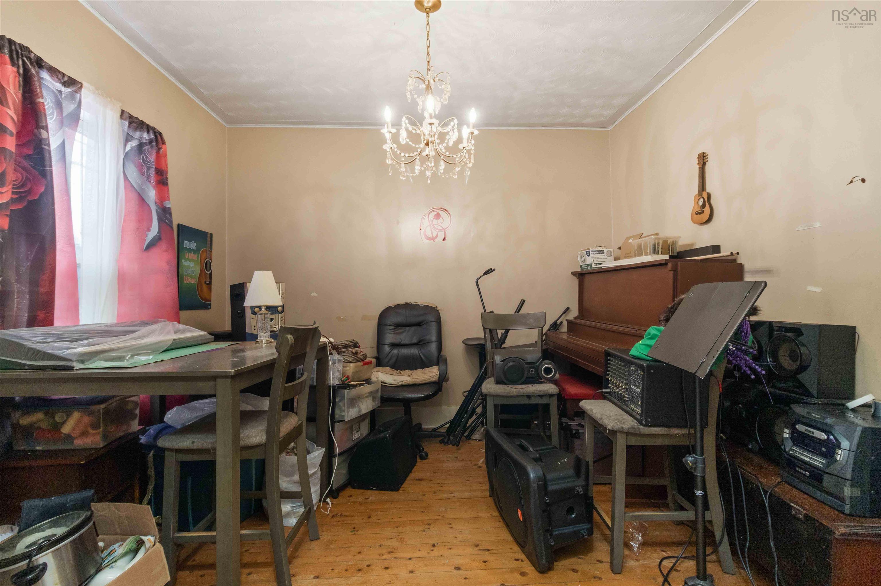 $244,850.00: 9773 Highway 8, Caledonia