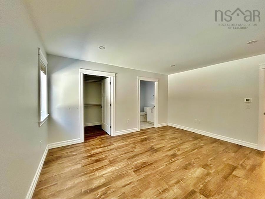 $499,999.00: 144 Winburn Avenue, Bridgewater