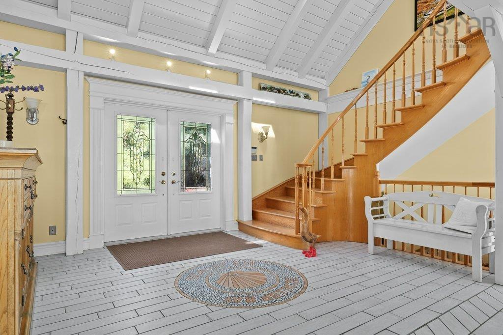 $3,875,000.00: 226 Crandall Road, Martins Point