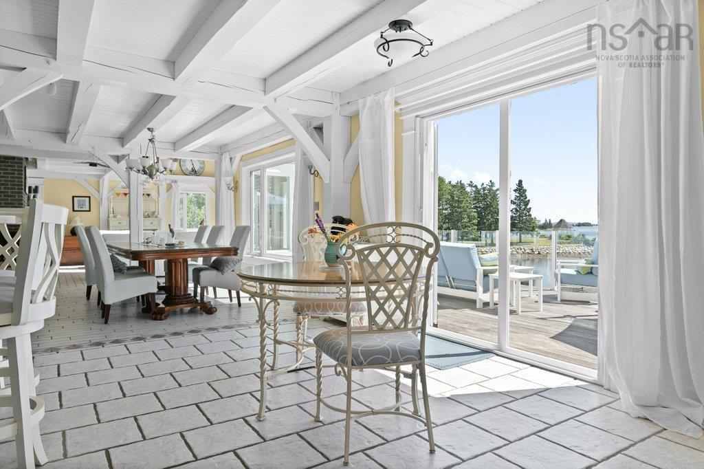 $3,875,000.00: 226 Crandall Road, Martins Point
