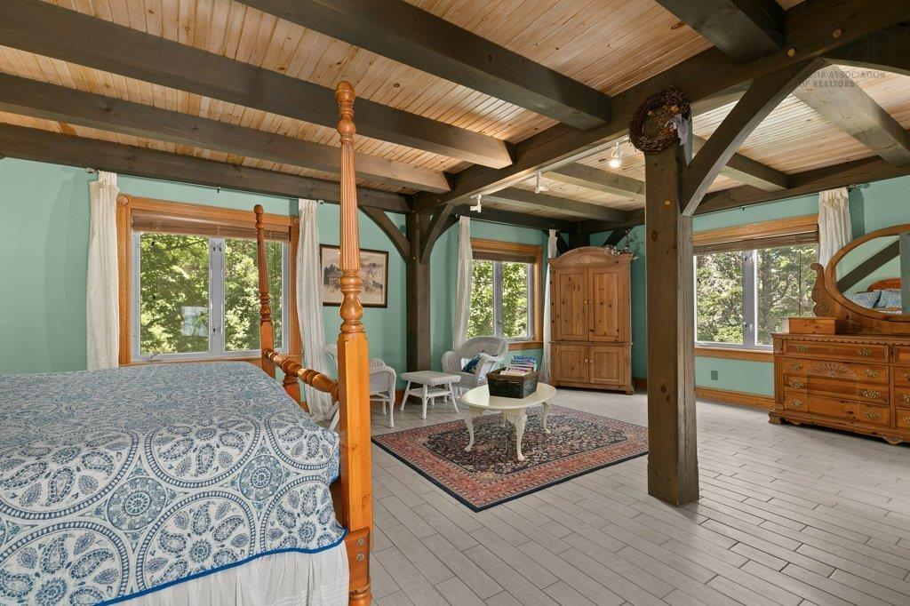 $3,875,000.00: 226 Crandall Road, Martins Point