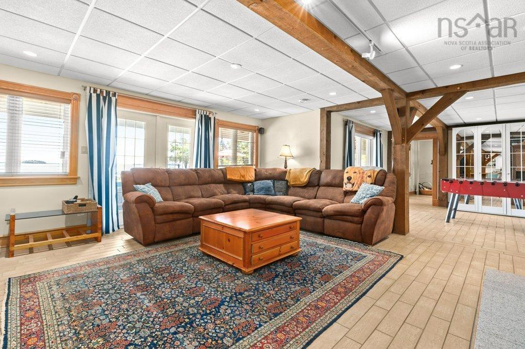 $3,875,000.00: 226 Crandall Road, Martins Point