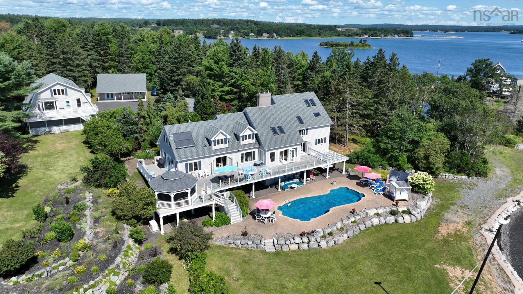 $3,875,000.00: 226 Crandall Road, Martins Point