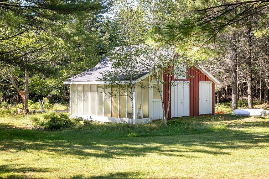 $3,875,000.00: 226 Crandall Road, Martins Point