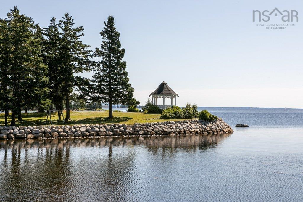 $3,875,000.00: 226 Crandall Road, Martins Point