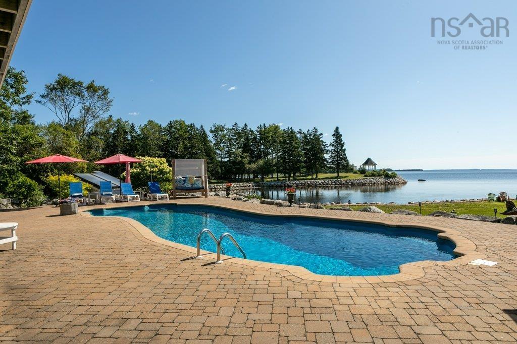 $3,875,000.00: 226 Crandall Road, Martins Point
