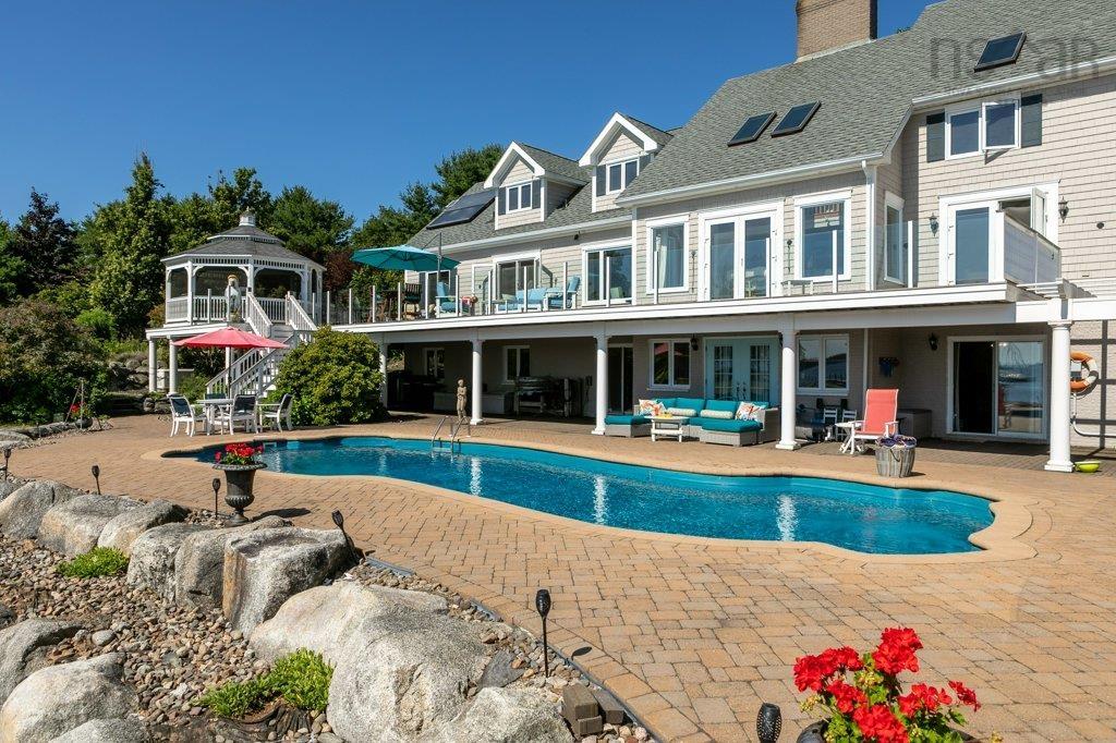 $3,875,000.00: 226 Crandall Road, Martins Point