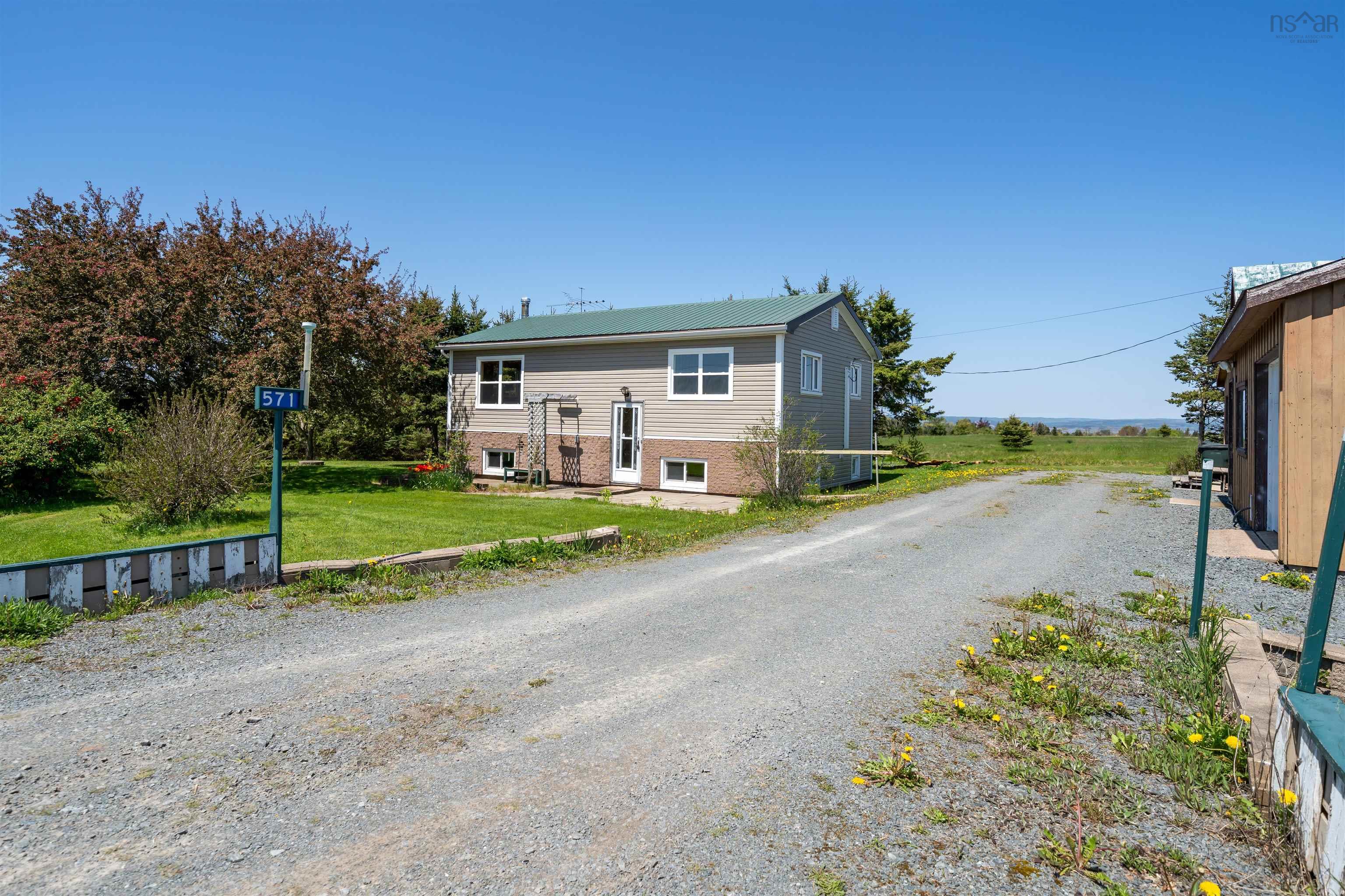 $329,900.00: 571 Burntcoat Road, Burntcoat