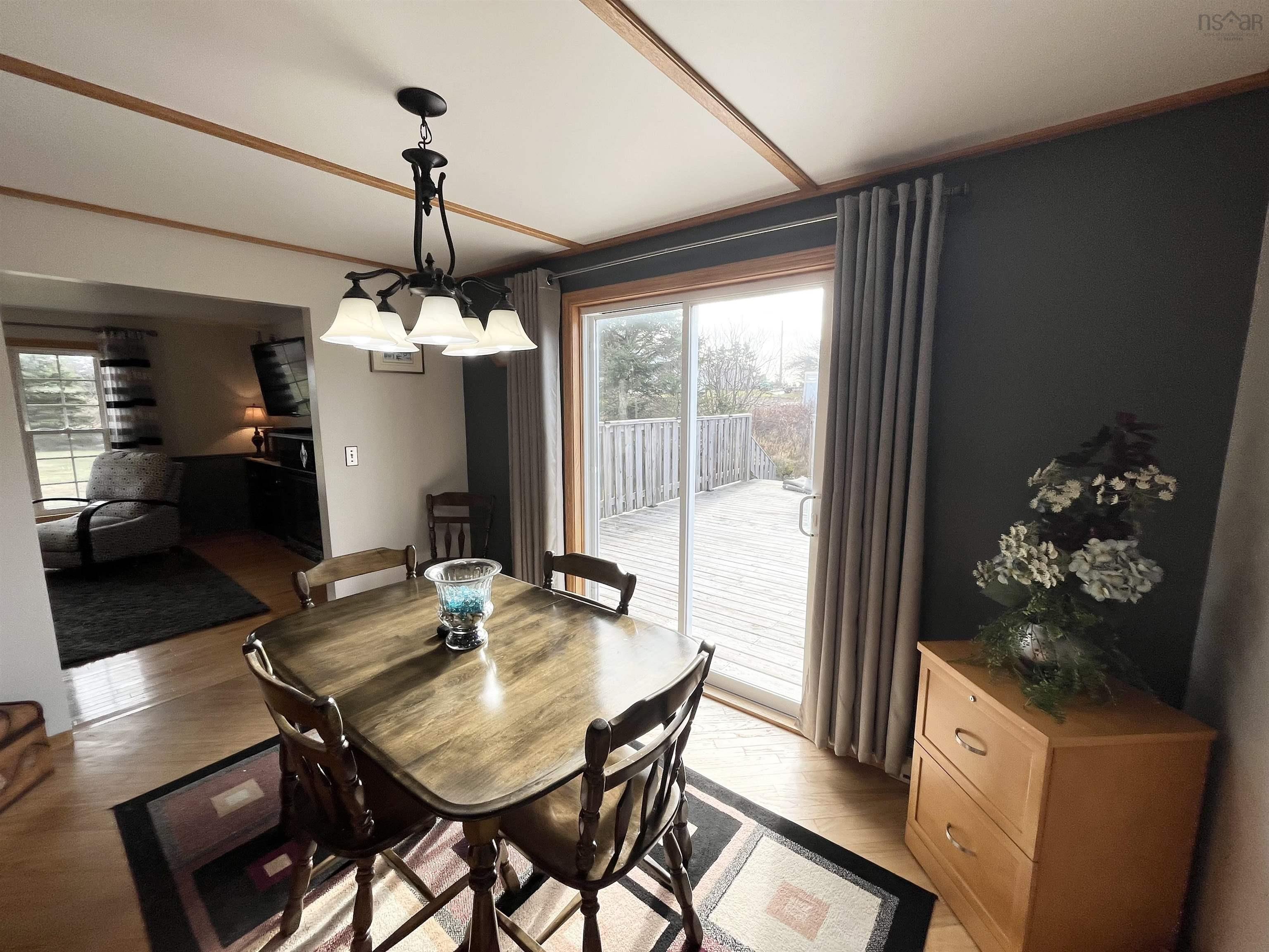 $385,000.00: 472 Centreville South Side Road, South Side