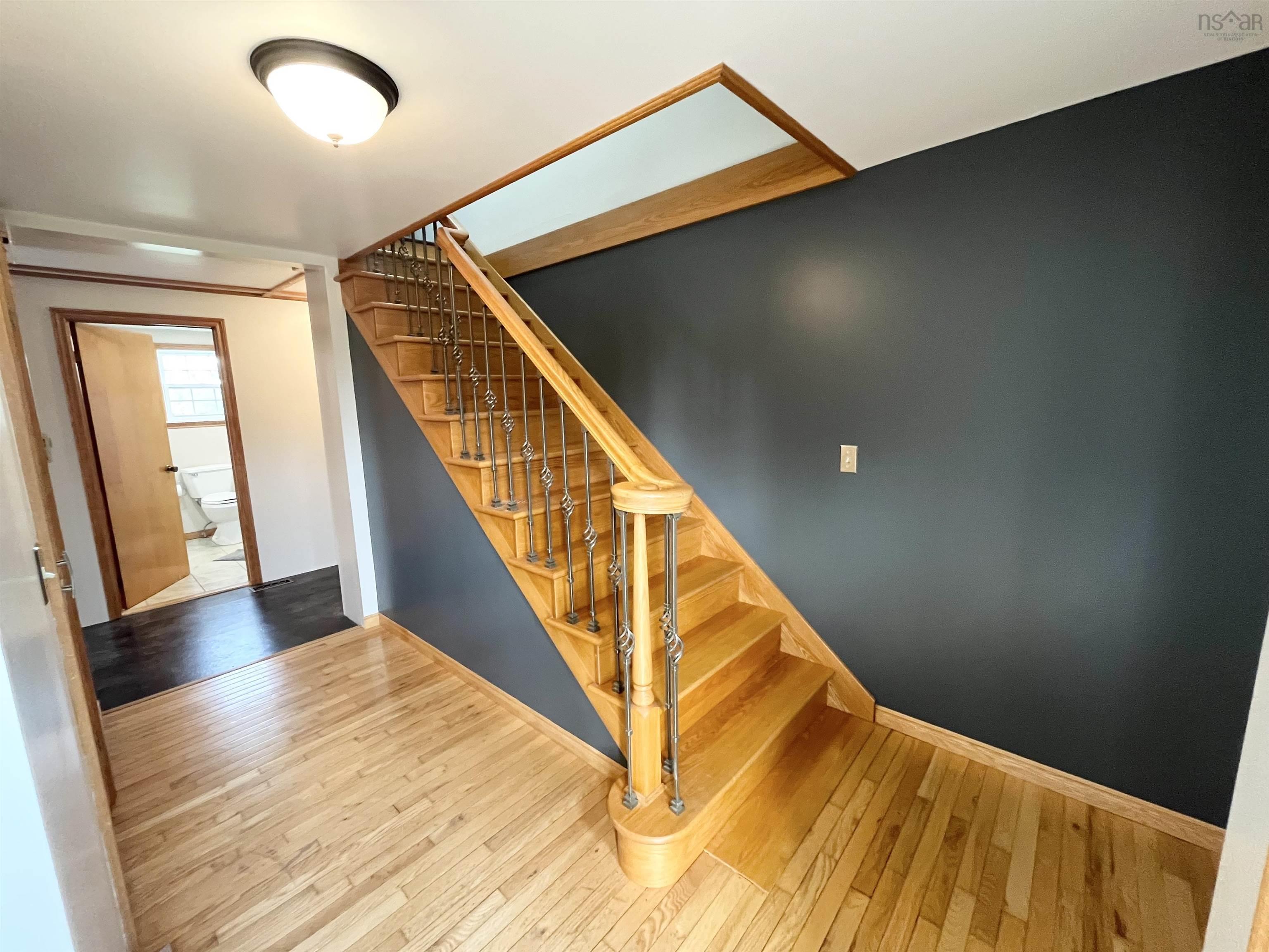 $385,000.00: 472 Centreville South Side Road, South Side