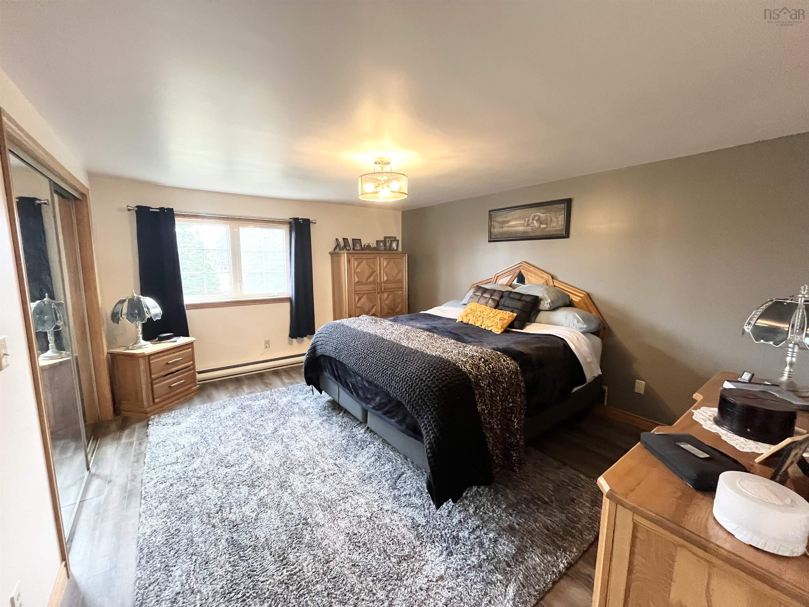$385,000.00: 472 Centreville South Side Road, South Side
