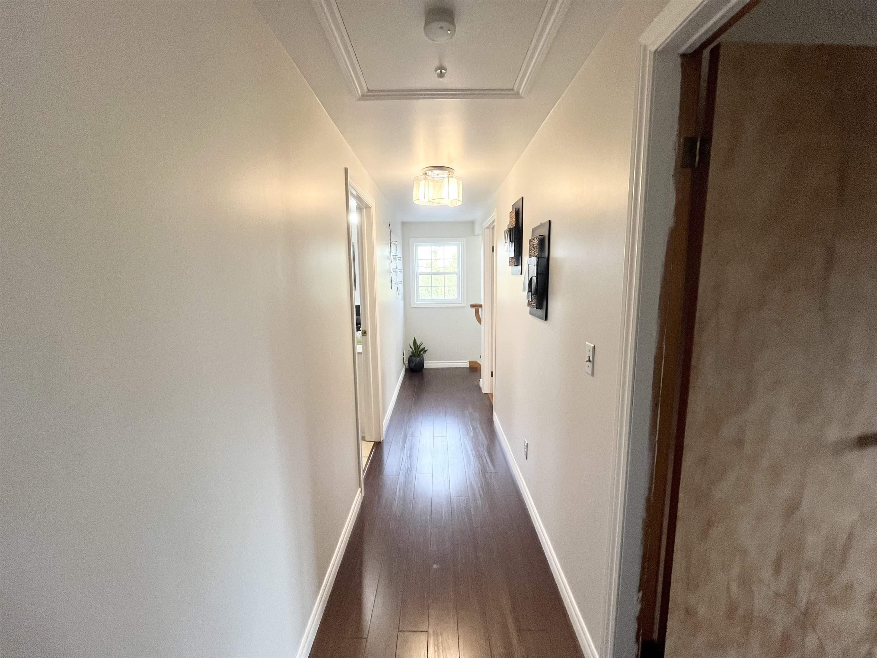 $385,000.00: 472 Centreville South Side Road, South Side