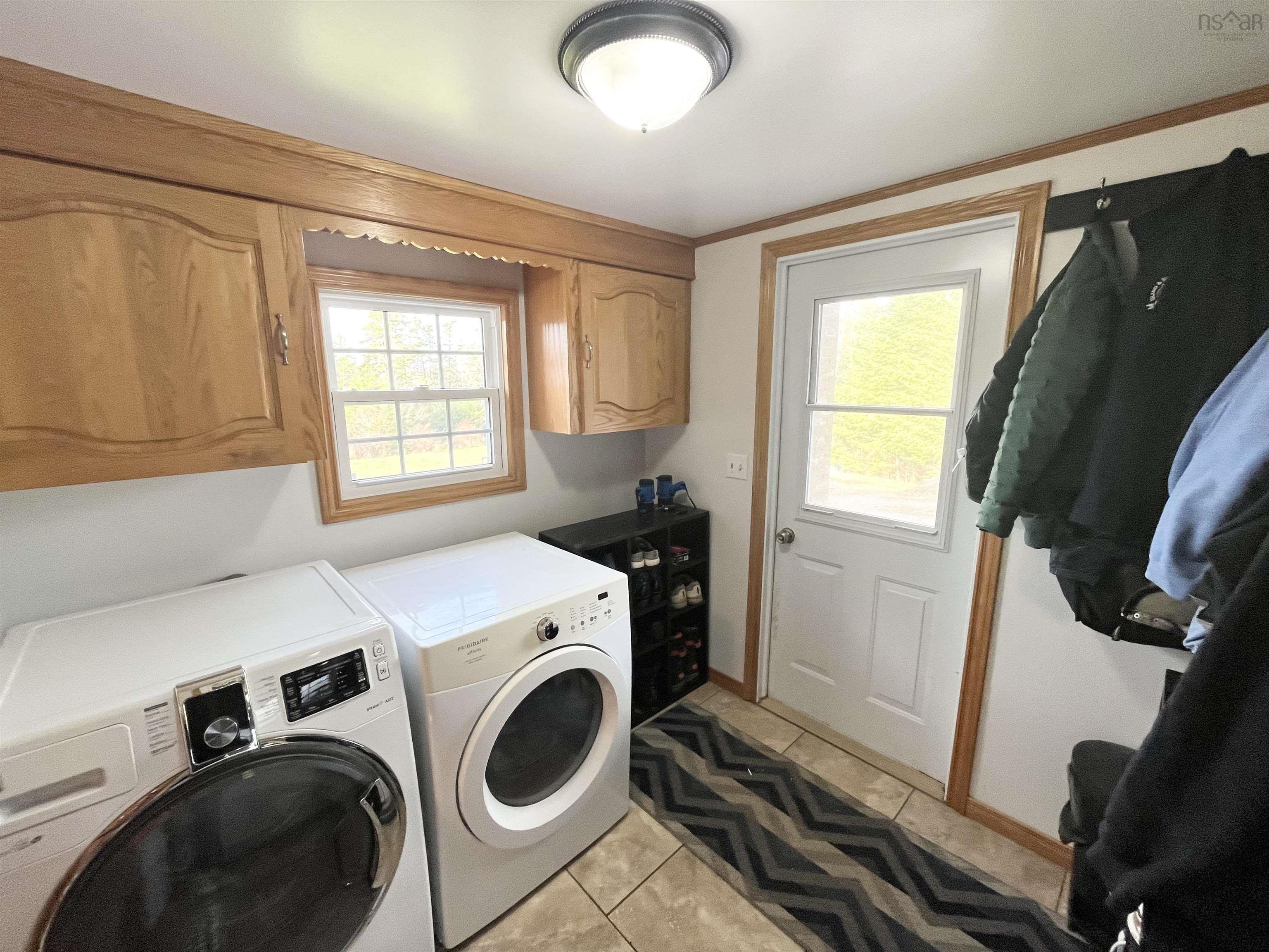 $385,000.00: 472 Centreville South Side Road, South Side