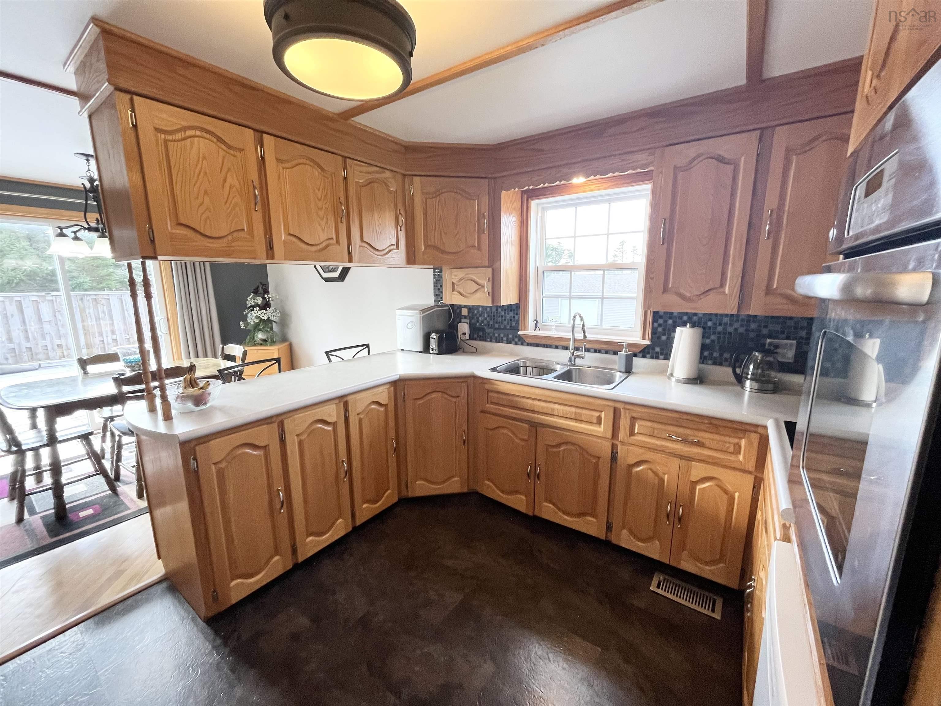 $385,000.00: 472 Centreville South Side Road, South Side