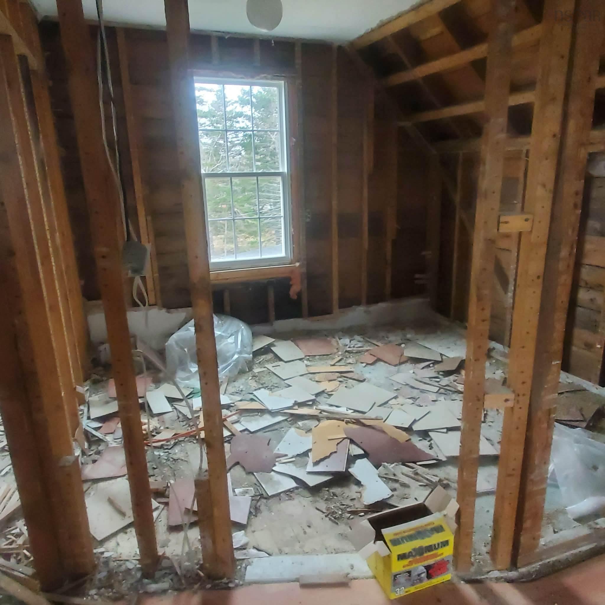 $99,999.00: 7 Centennial Street, Canso