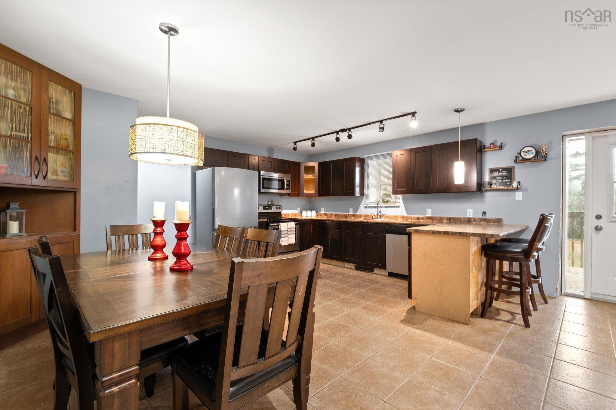 $529,900.00: 26 Willies Lane, Fox Point