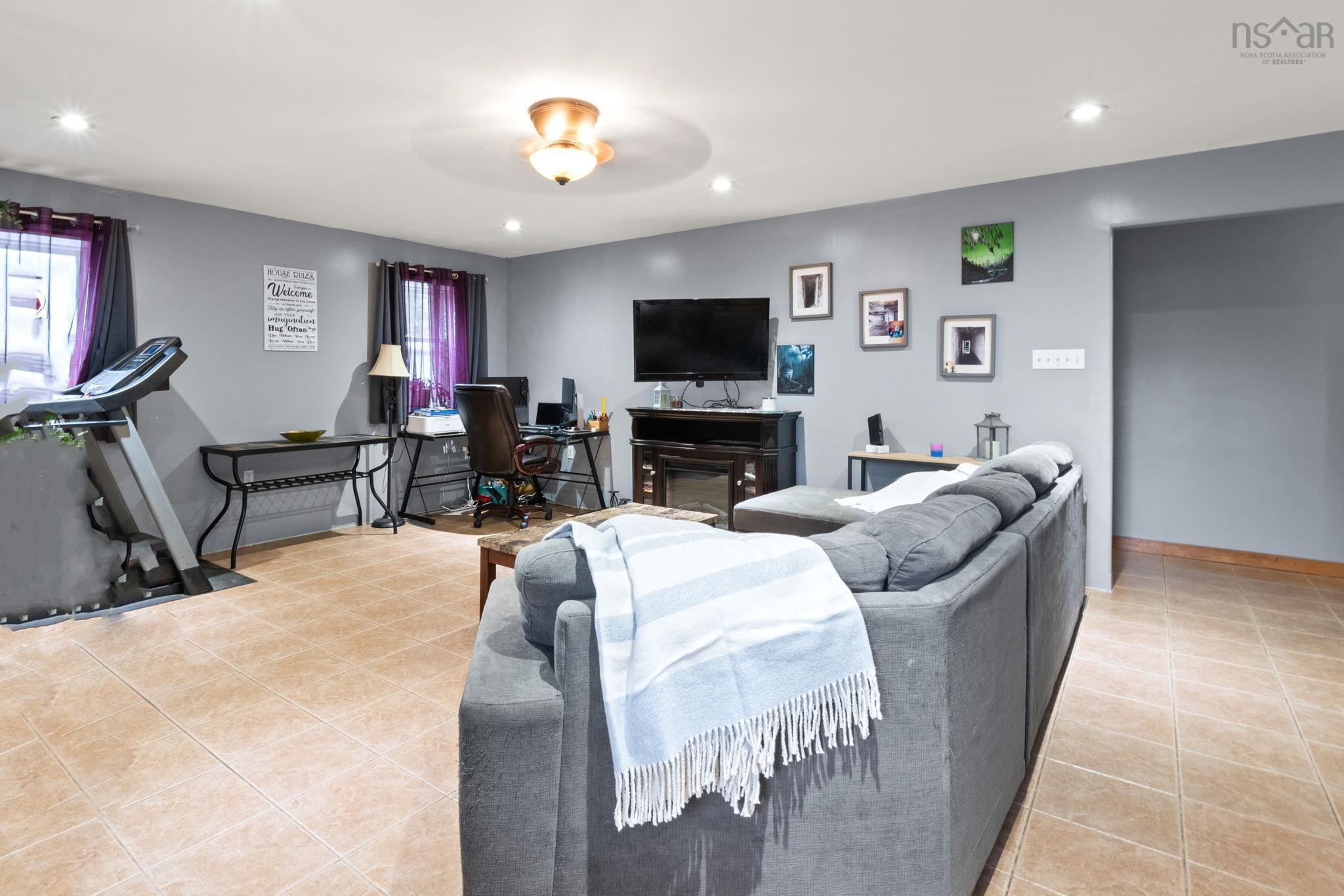 $529,900.00: 26 Willies Lane, Fox Point