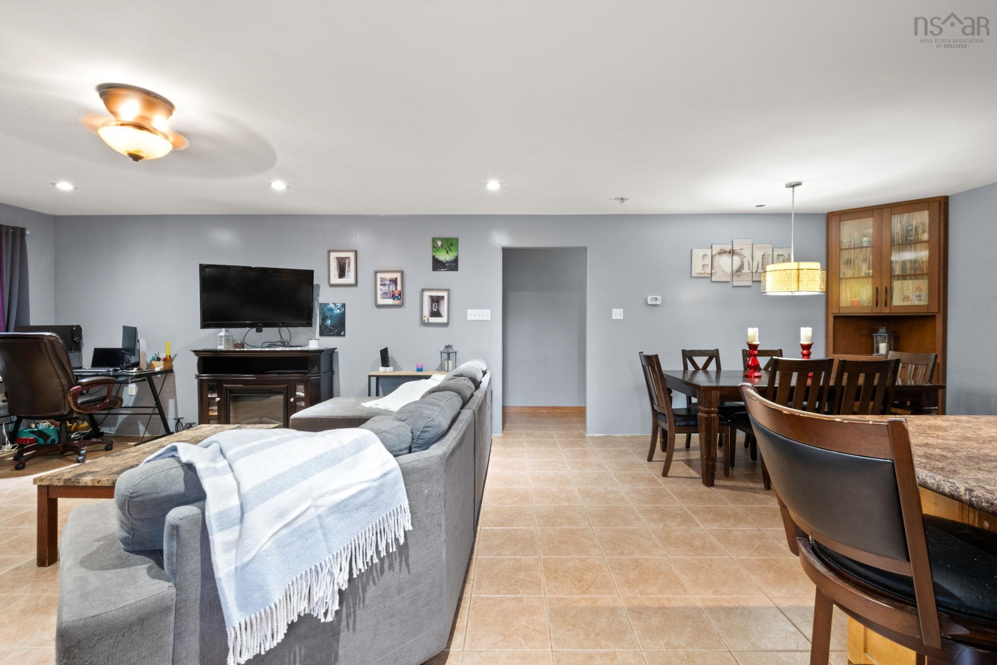 $529,900.00: 26 Willies Lane, Fox Point