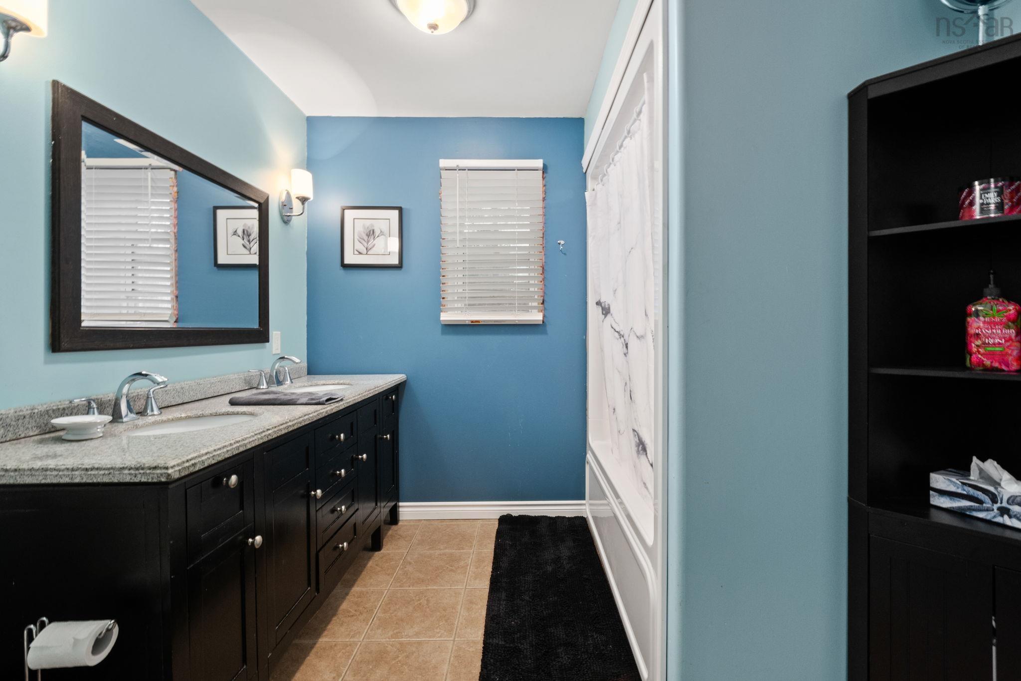 $529,900.00: 26 Willies Lane, Fox Point