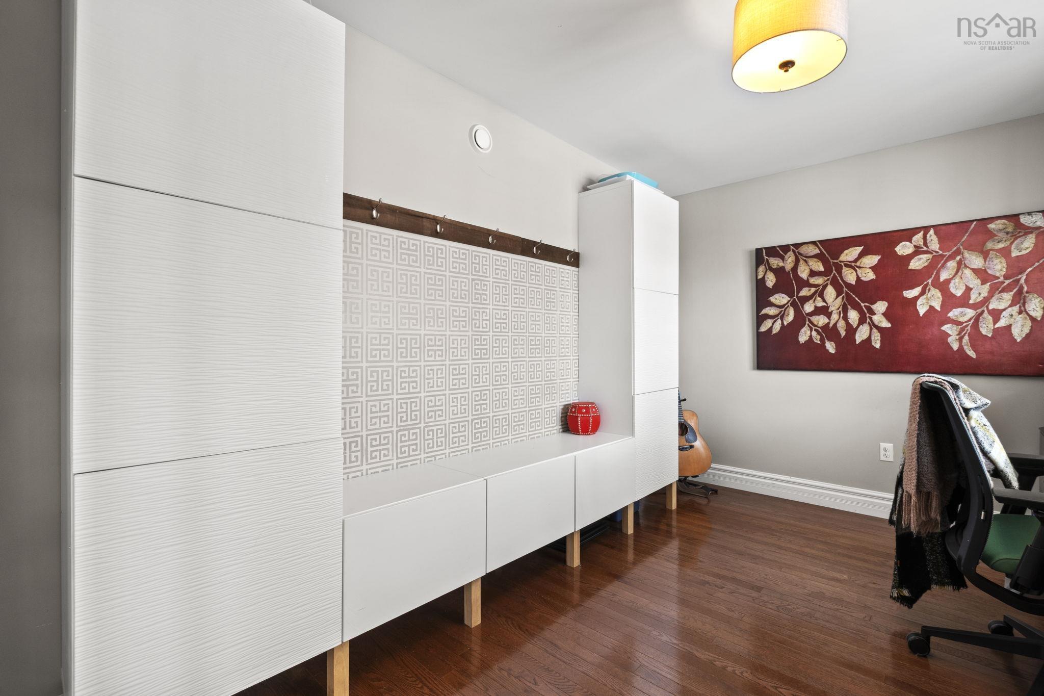 $779,000.00: 833 Basinview Drive, Bedford