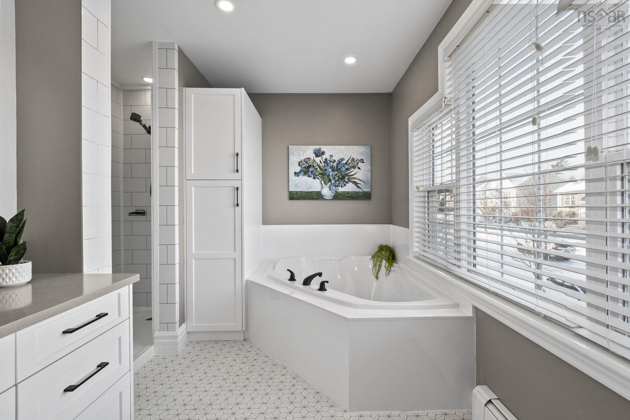 $779,000.00: 833 Basinview Drive, Bedford