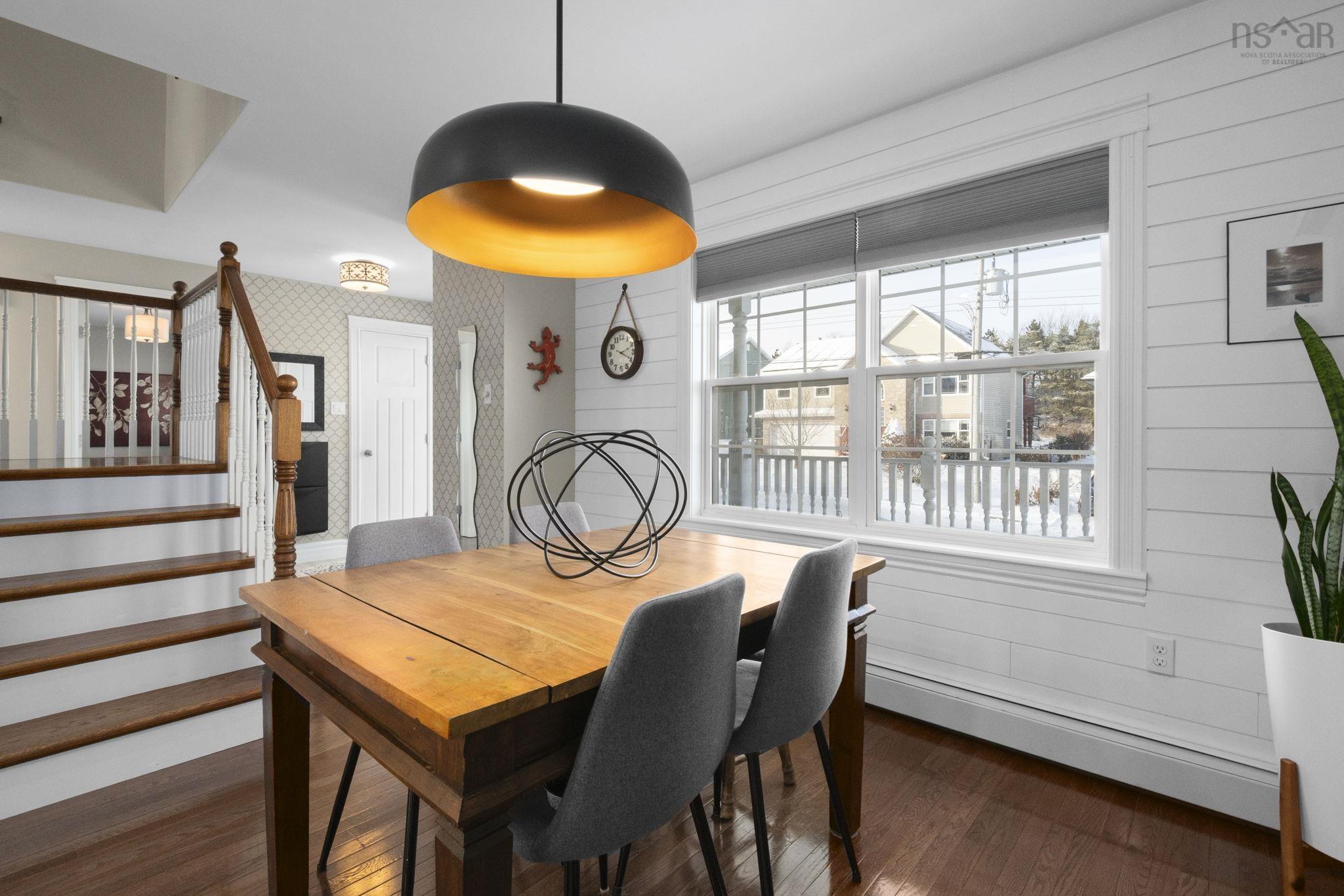 $779,000.00: 833 Basinview Drive, Bedford