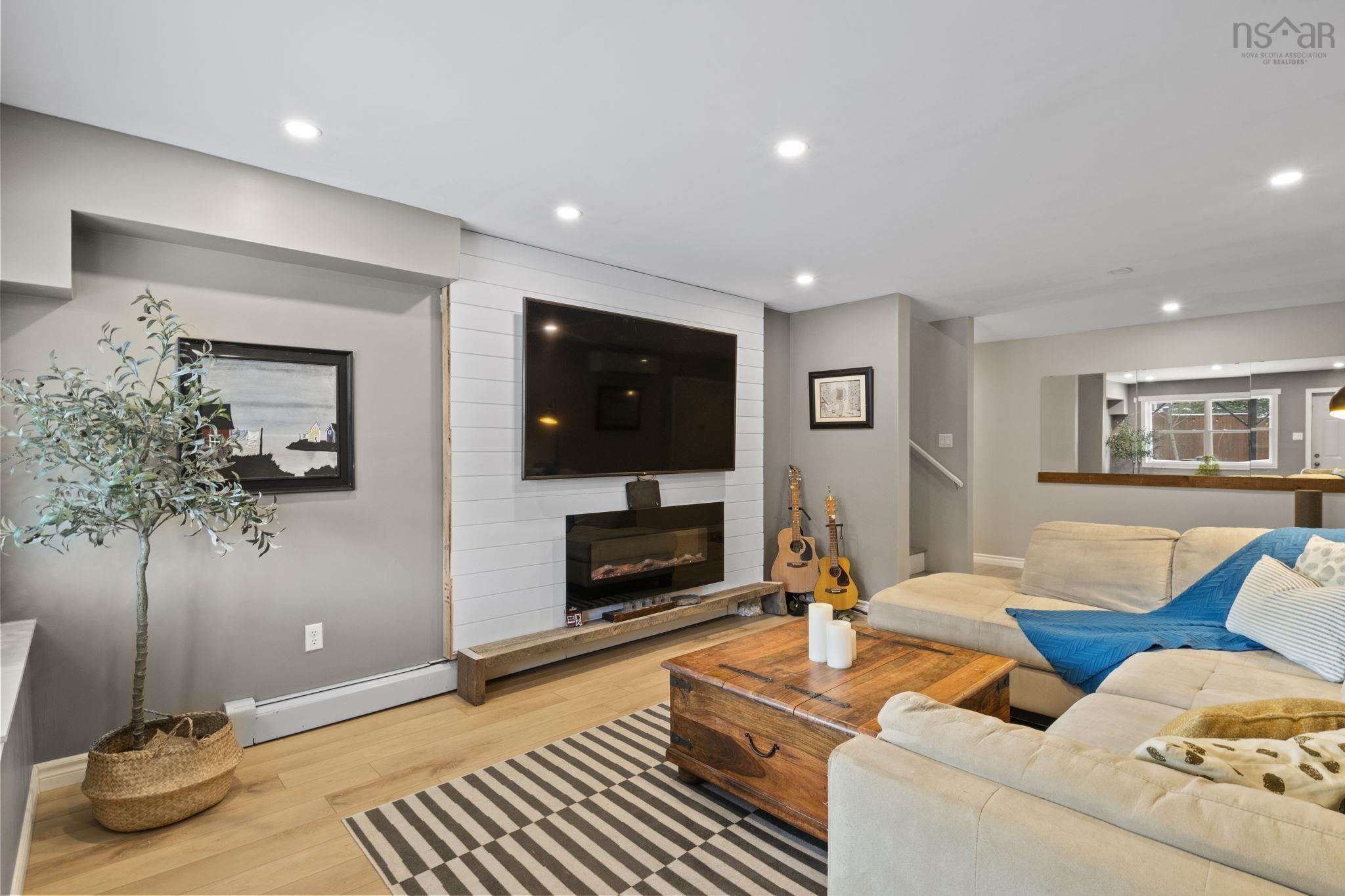 $779,000.00: 833 Basinview Drive, Bedford