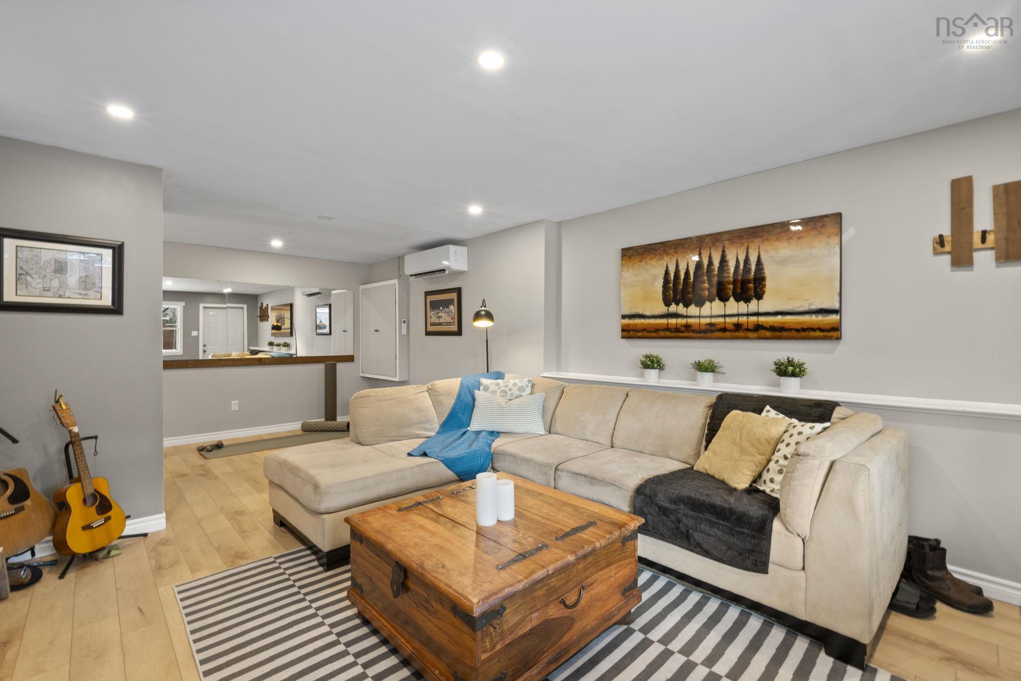 $779,000.00: 833 Basinview Drive, Bedford