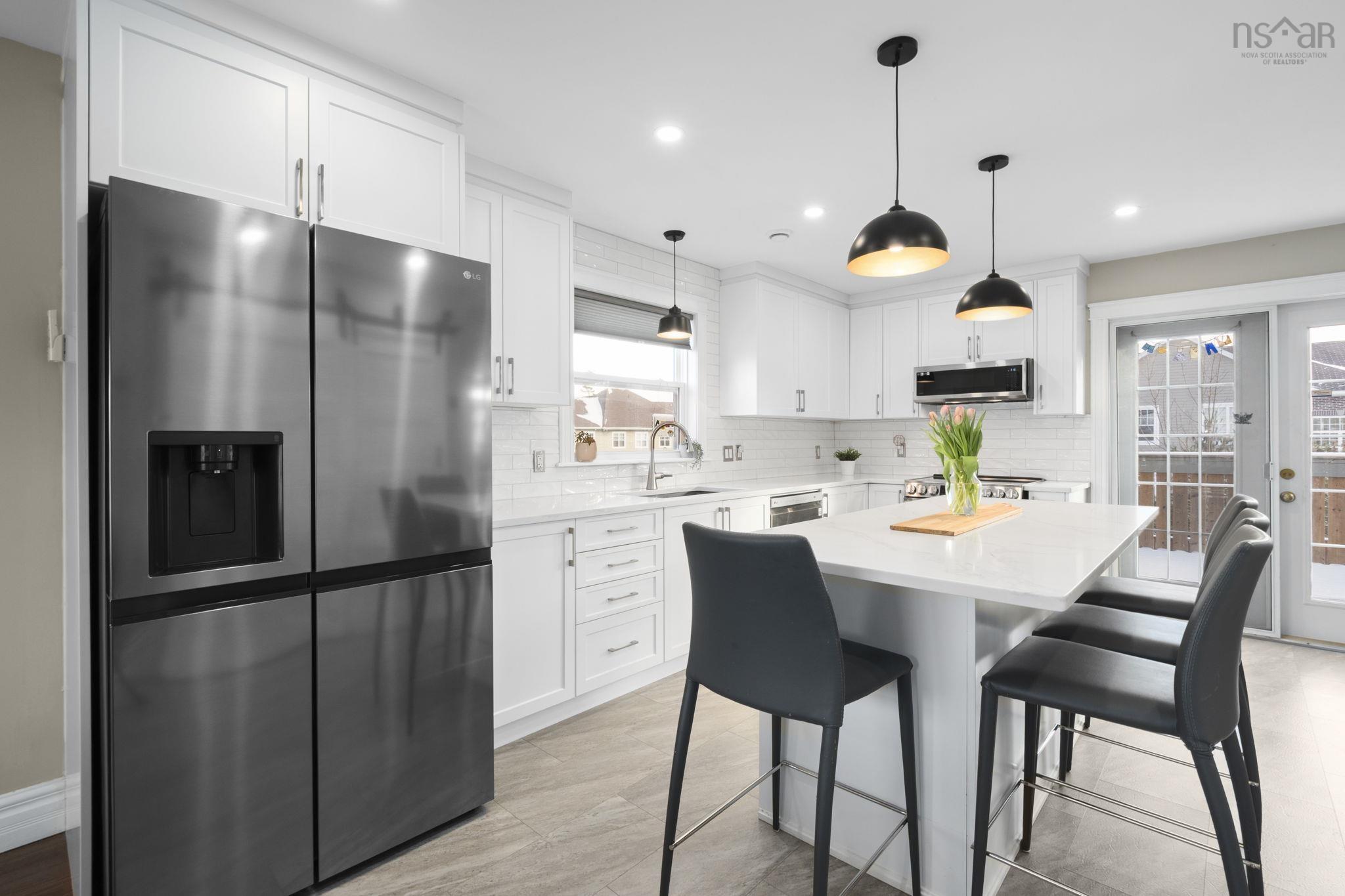 $779,000.00: 833 Basinview Drive, Bedford