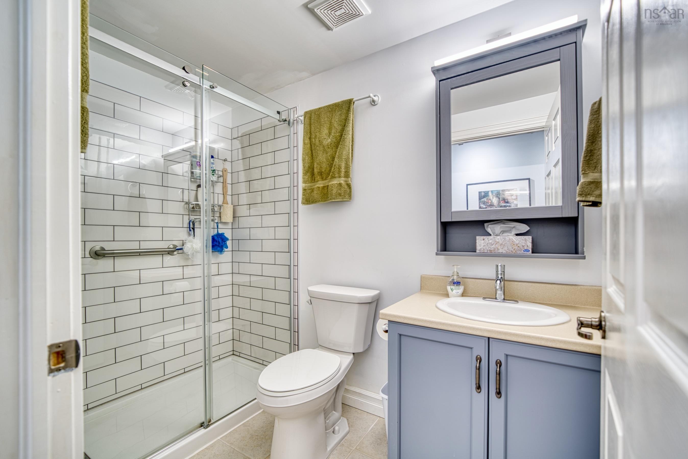 $469,000.00: 304 476 Main Street, Mahone Bay