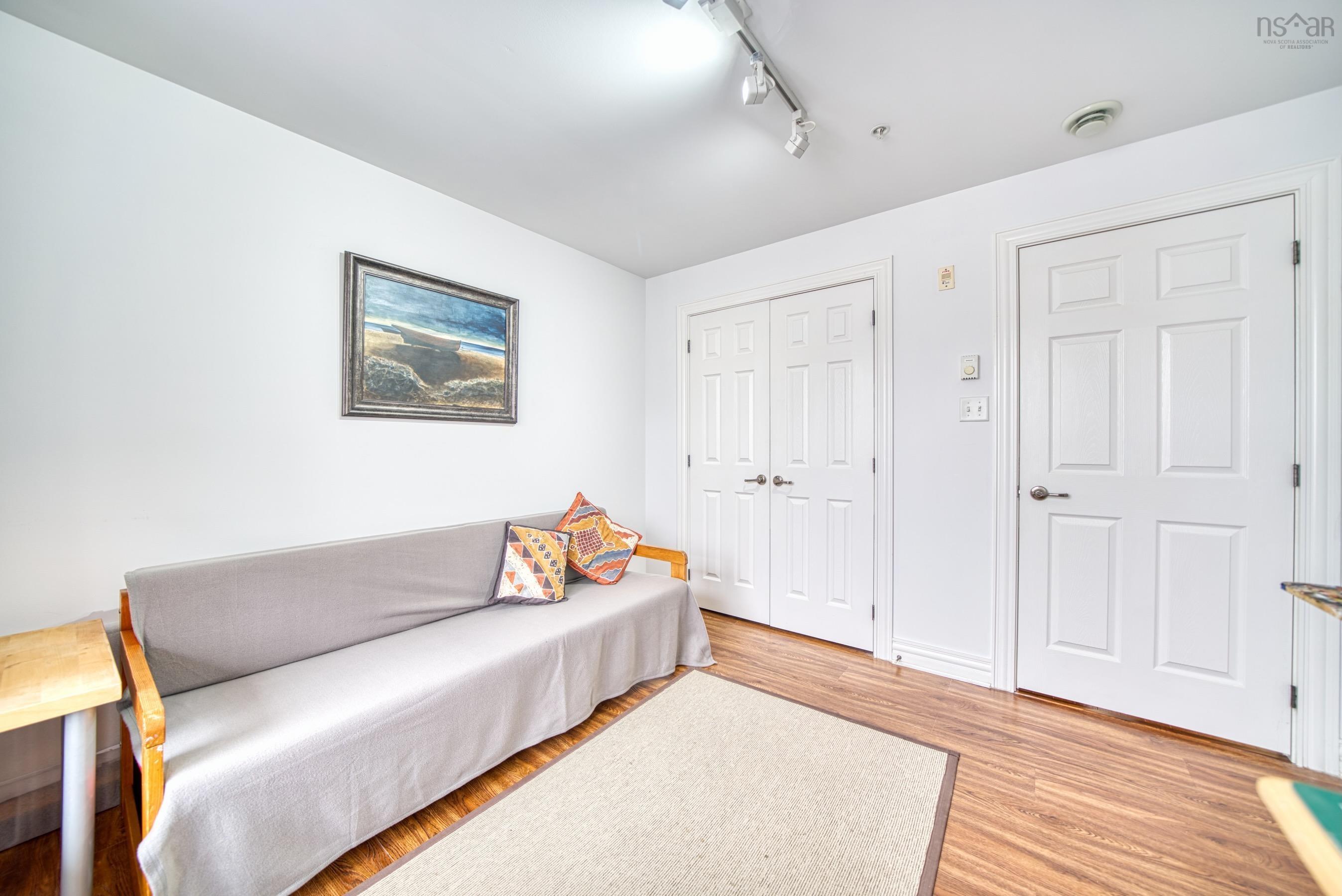 $439,000.00: 304 476 Main Street, Mahone Bay