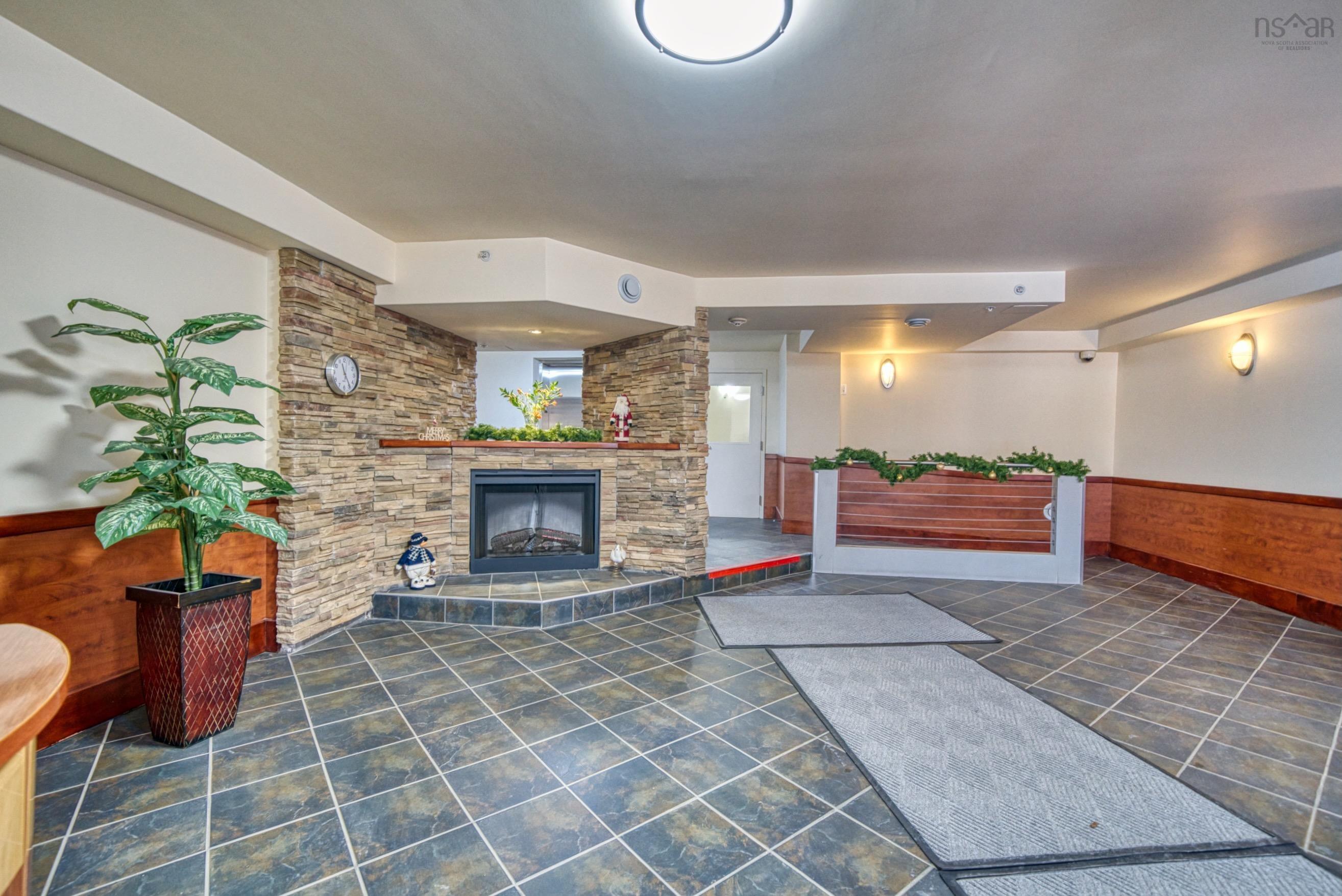 $469,000.00: 304 476 Main Street, Mahone Bay