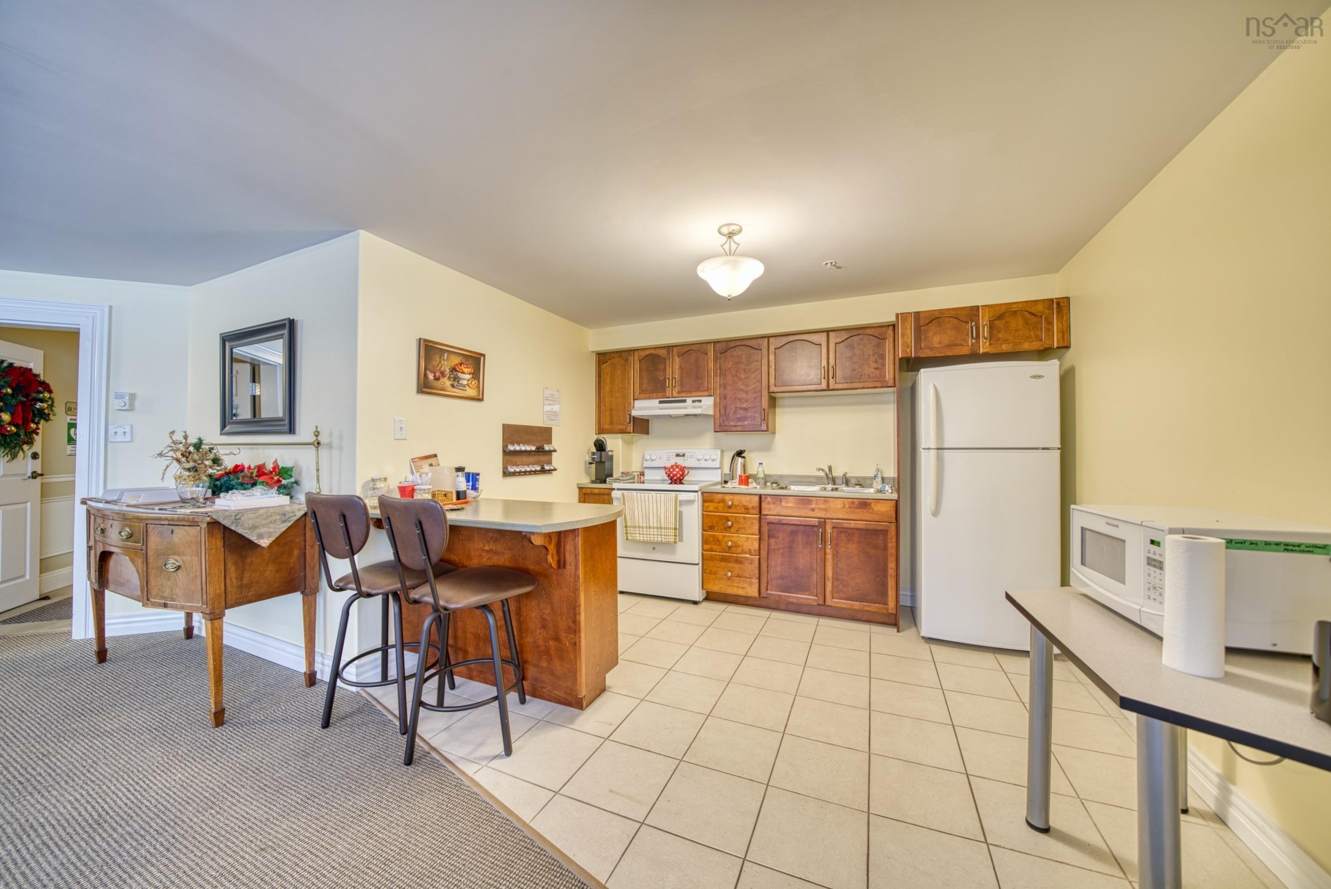 $469,000.00: 304 476 Main Street, Mahone Bay