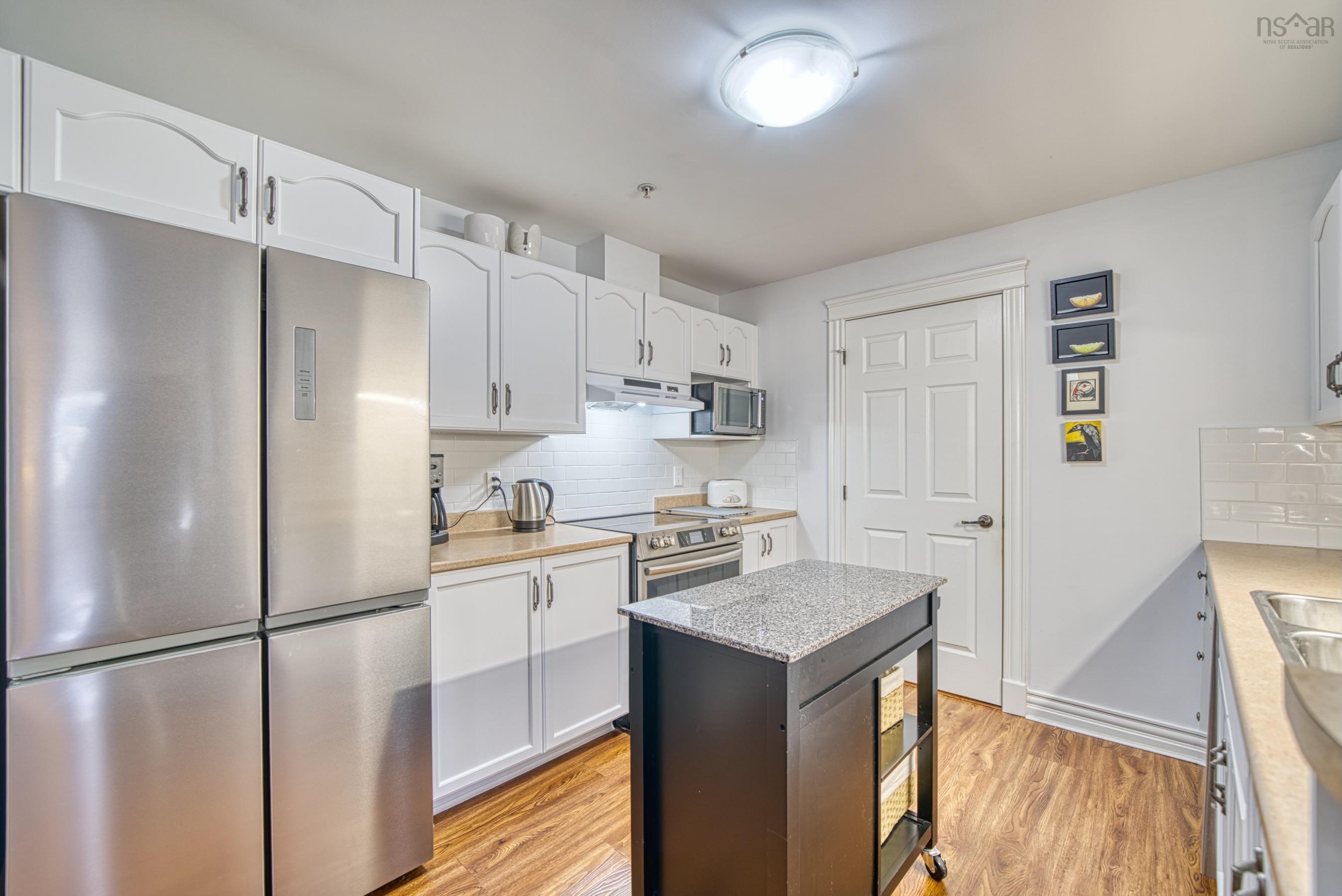 $439,000.00: 304 476 Main Street, Mahone Bay