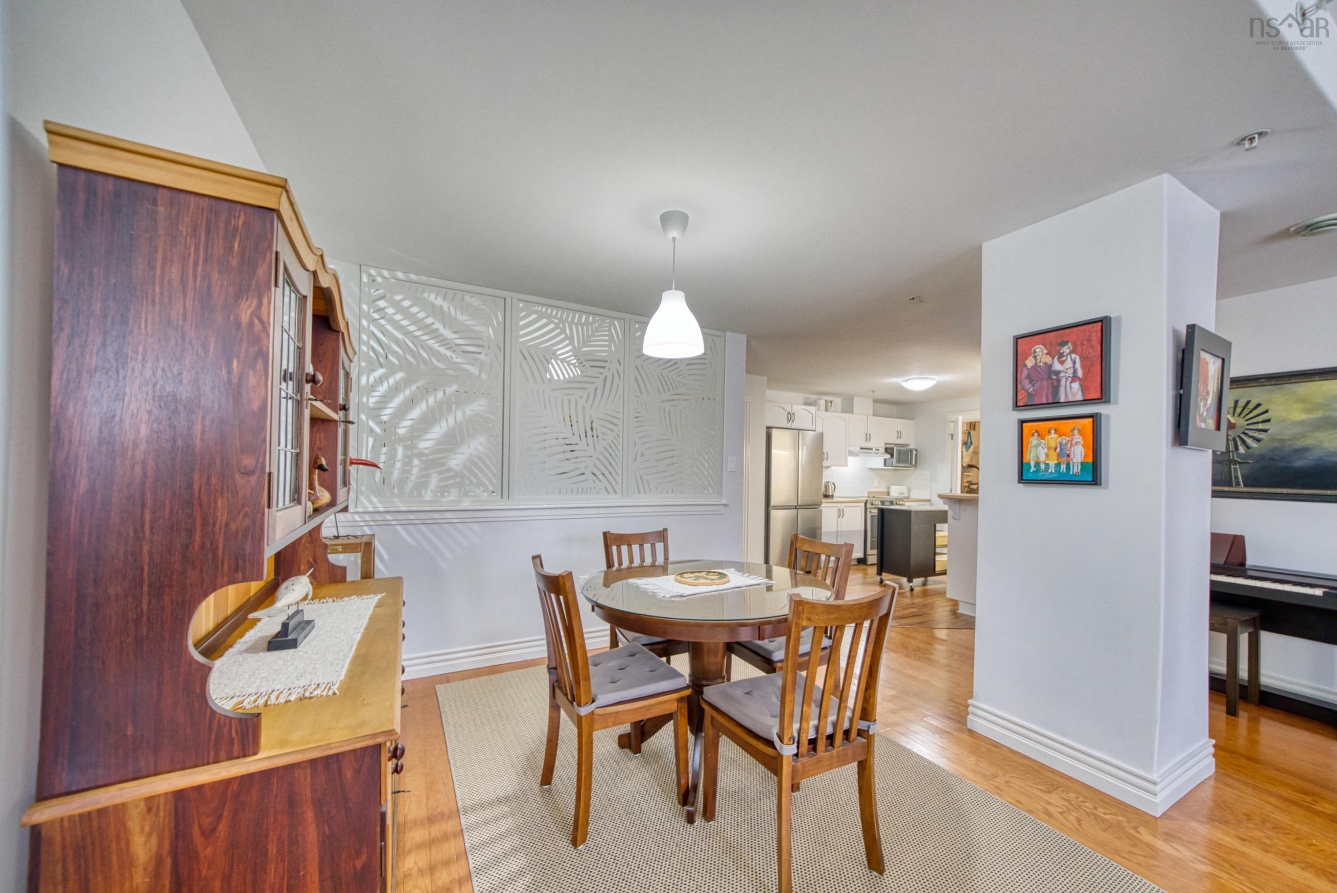 $439,000.00: 304 476 Main Street, Mahone Bay