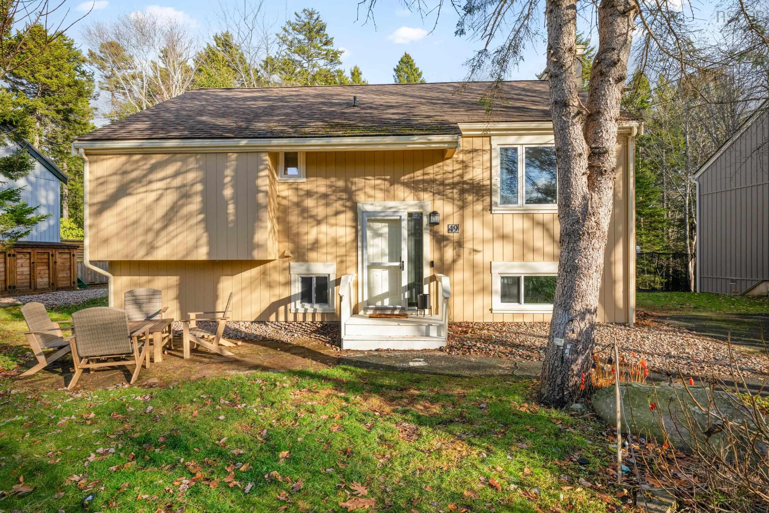 49 Village Crescent, Bedford, NS (MLS 202529412)