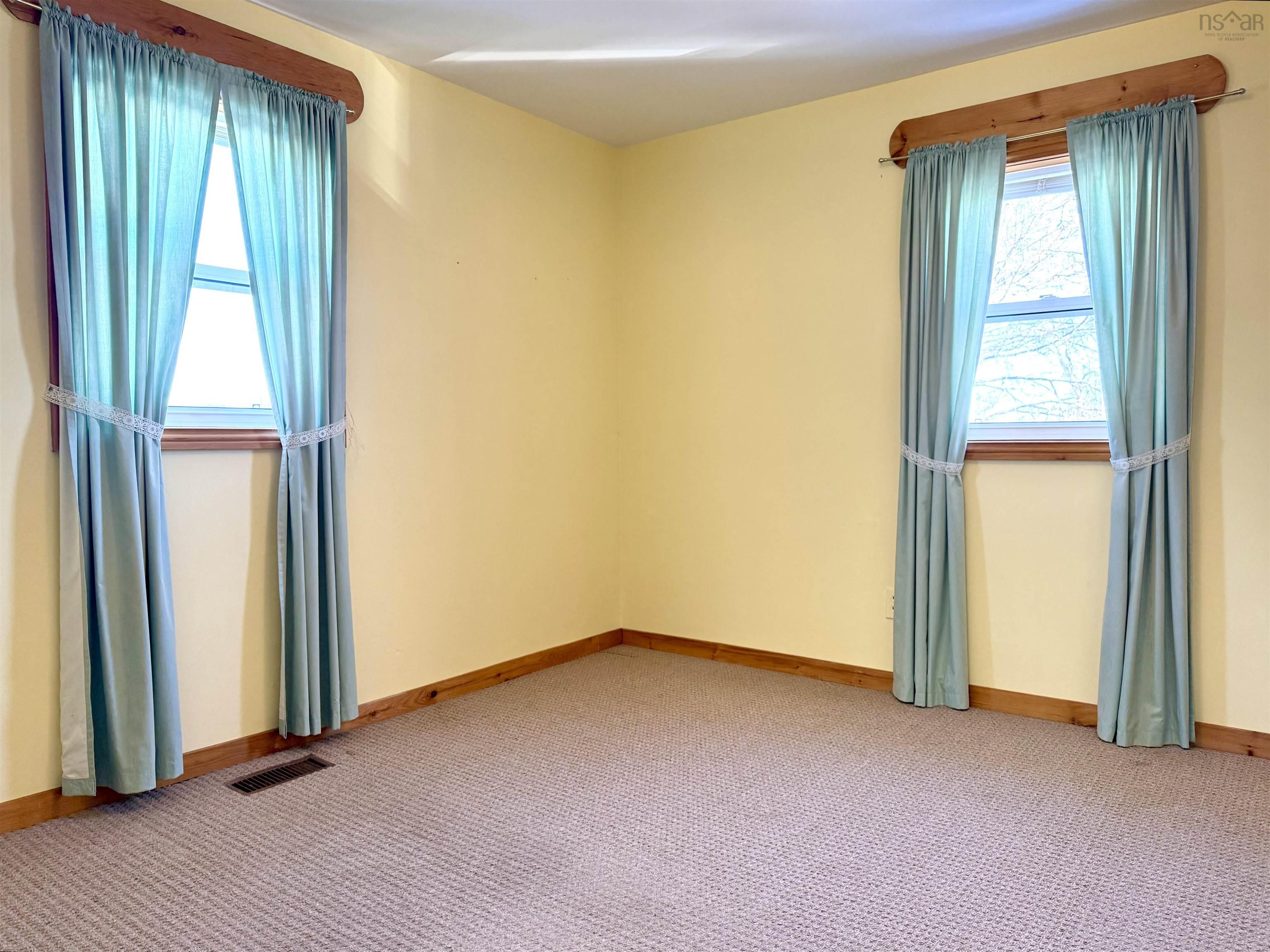 $299,900.00: 46 Cornwall Street, Amherst