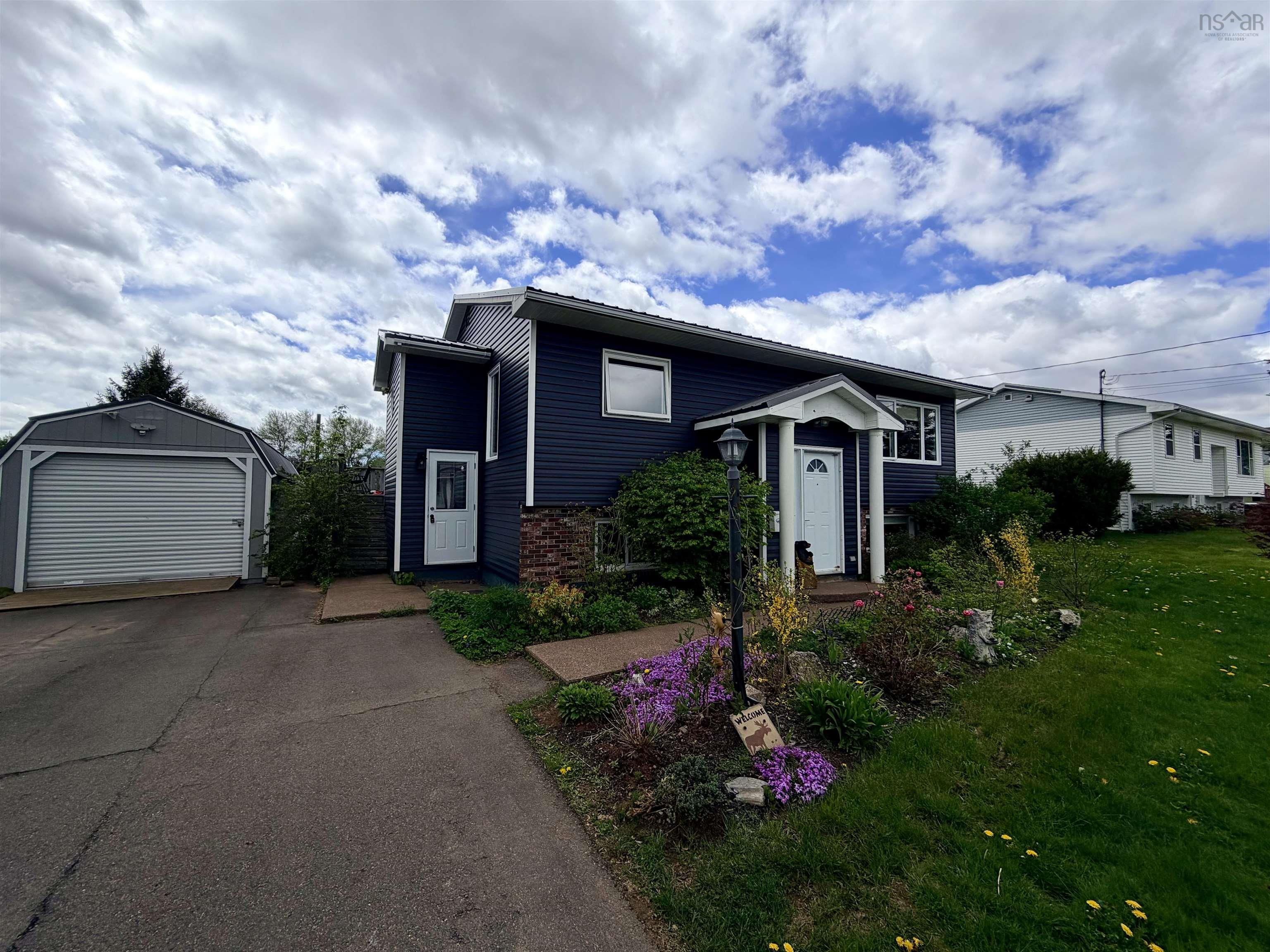$389,900.00: 3 Fletcher Drive, Amherst