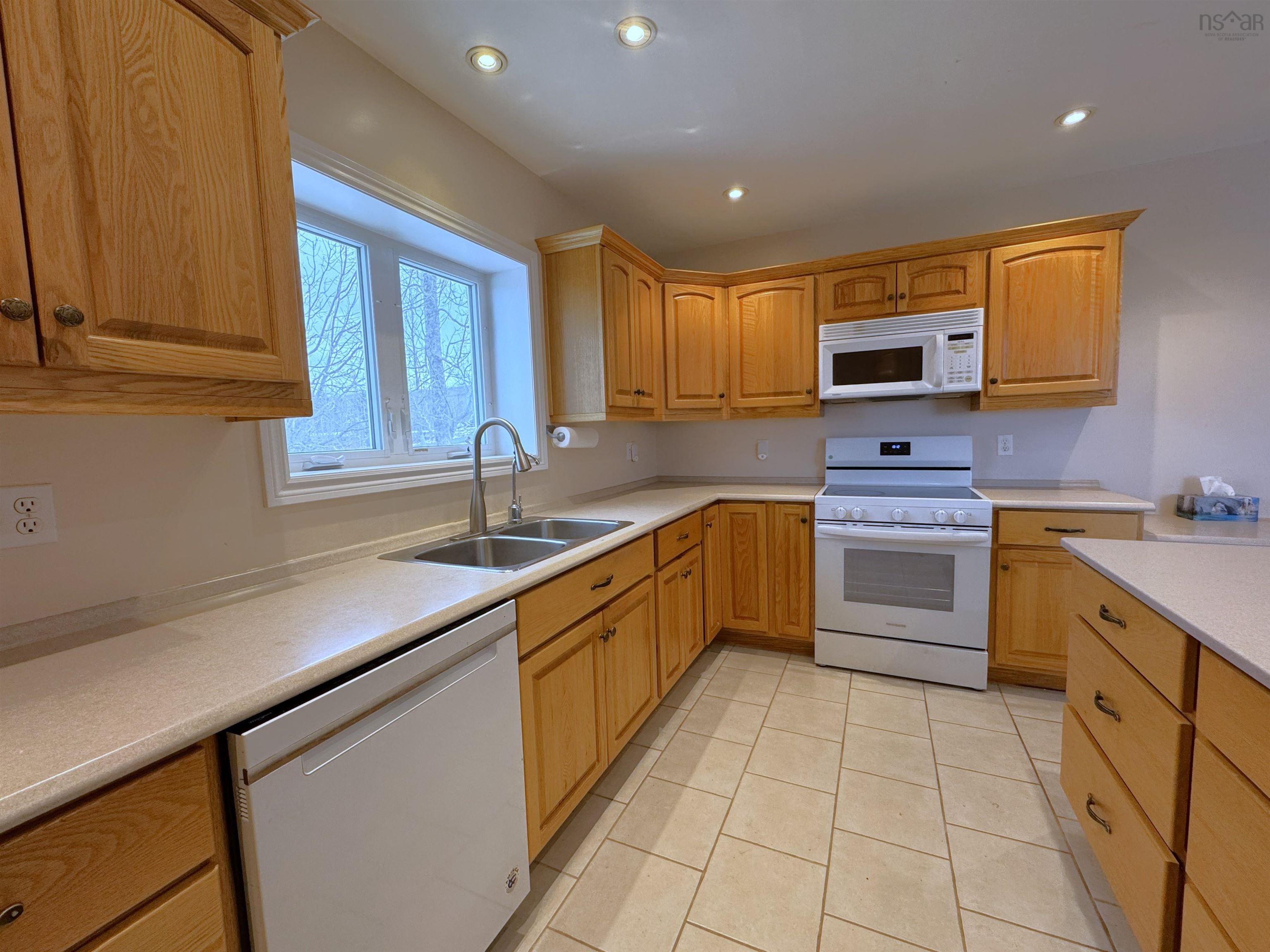 $625,000.00: 1491 MacLellan