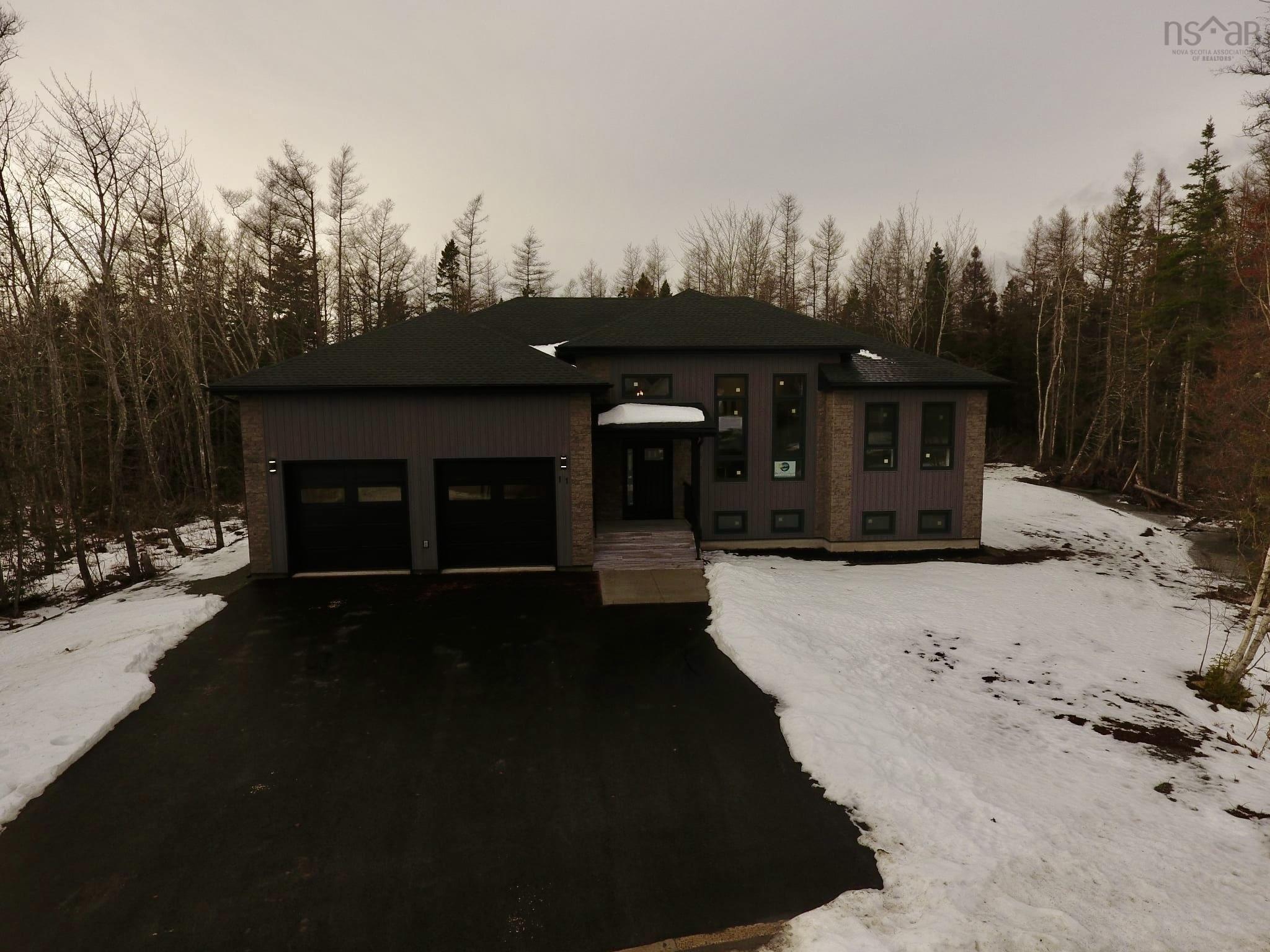 $829,000.00: 11 Chiavari Close, Port Hawkesbury