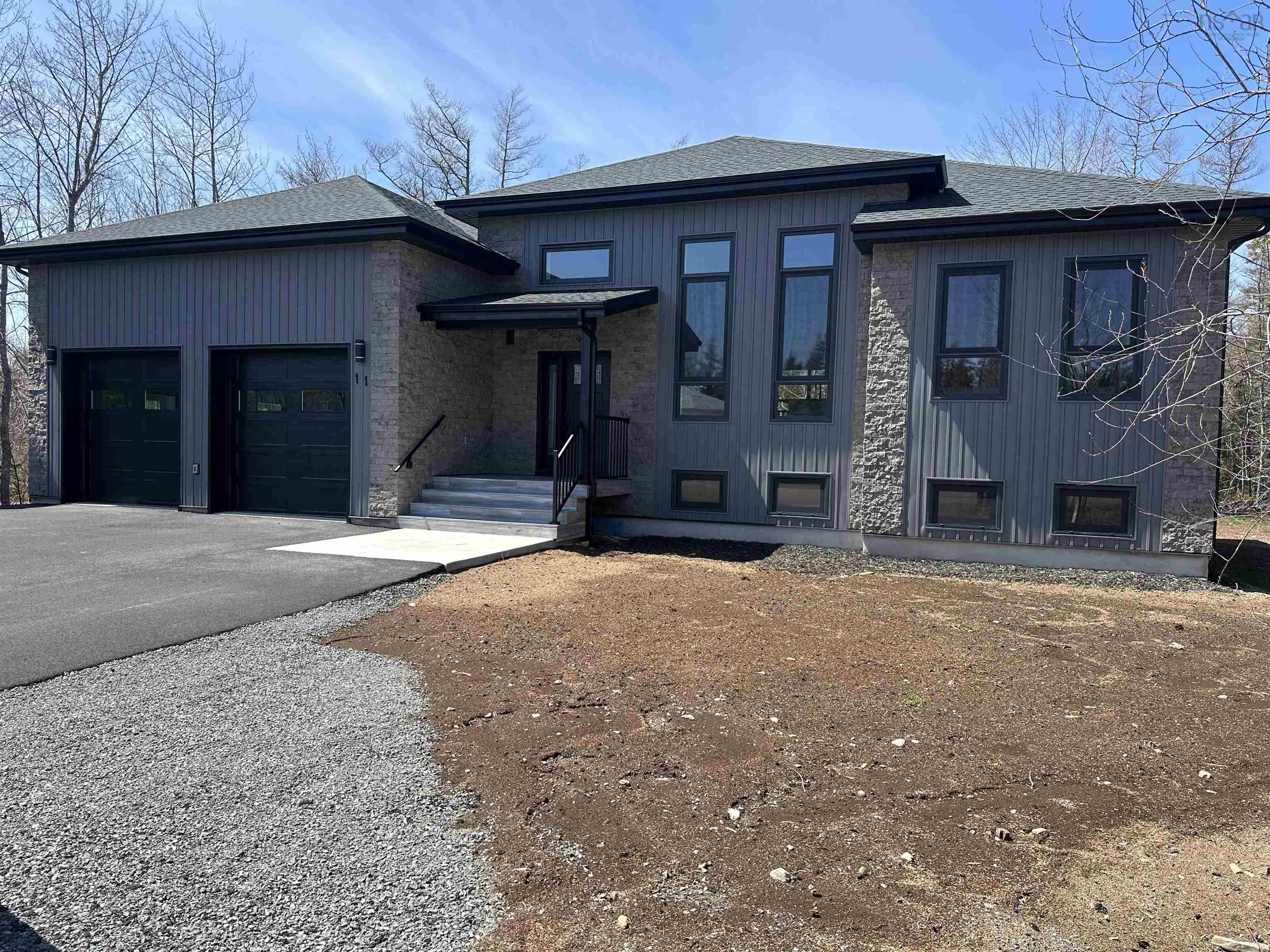 $829,000.00: 11 Chiavari Close, Port Hawkesbury