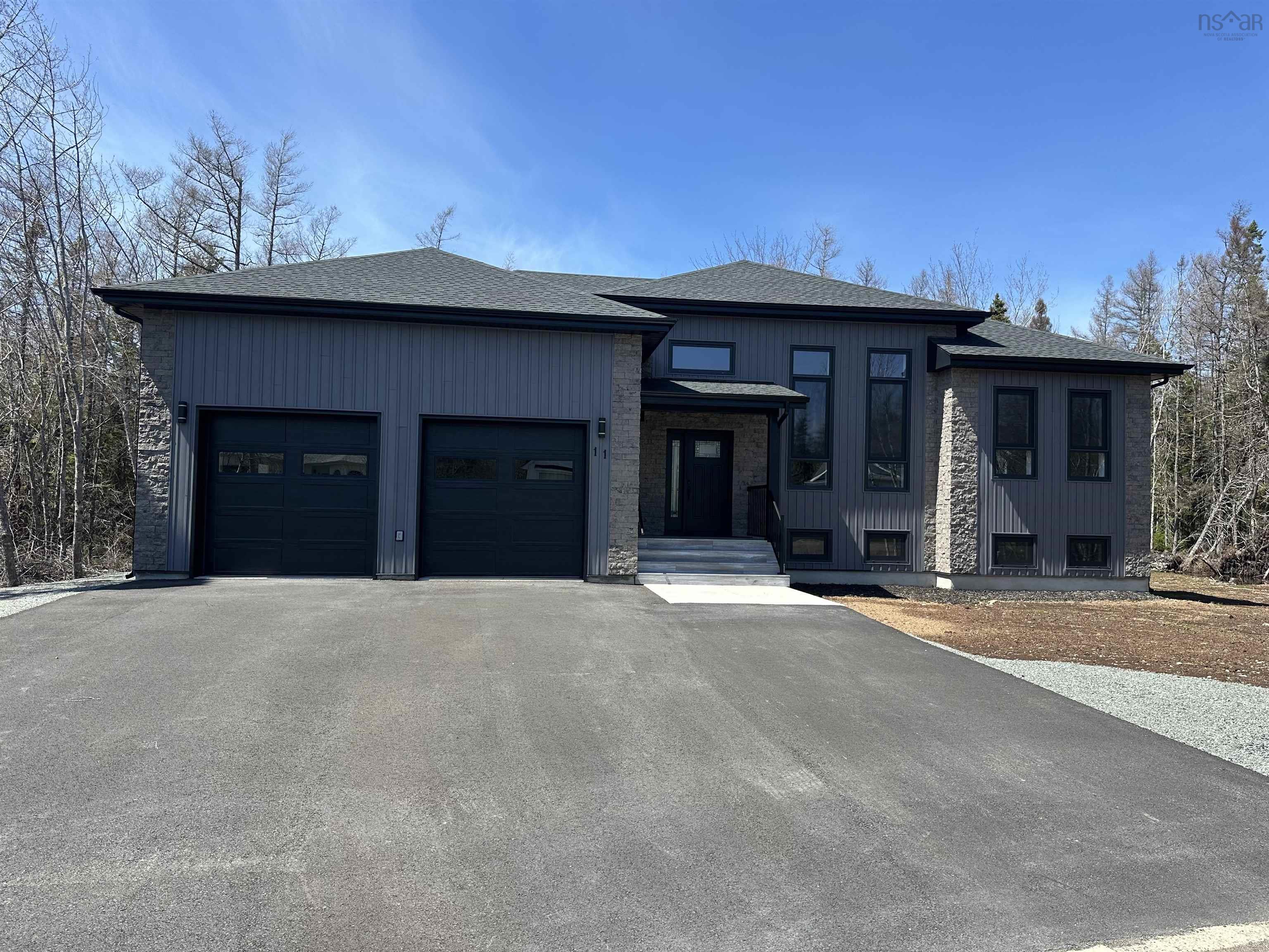 $829,000.00: 11 Chiavari Close, Port Hawkesbury