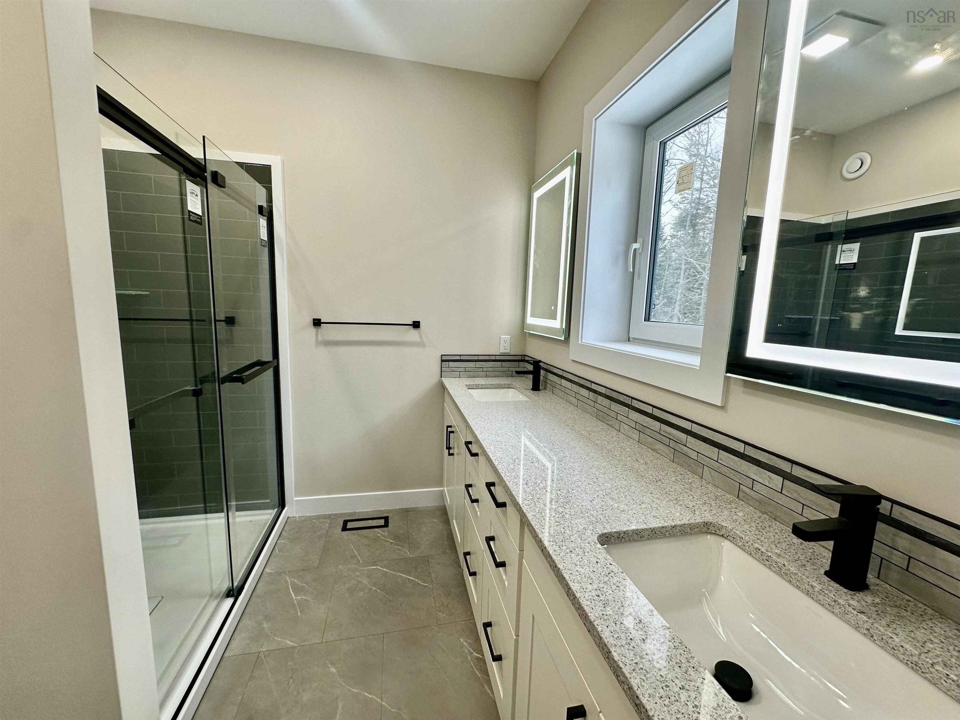 $829,000.00: 11 Chiavari Close, Port Hawkesbury